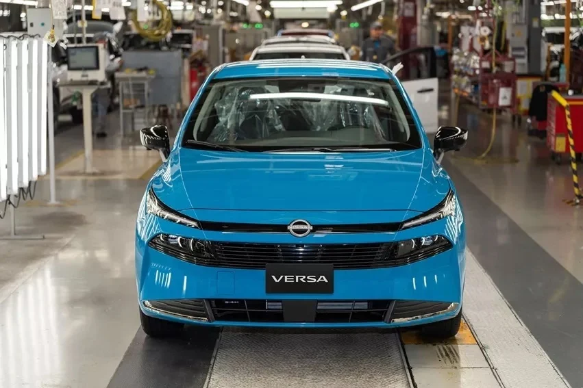 Nissan Almera 2026, 12.3 inch screen, Bose audio system, B segment sedan, car interior upgrades, Nissan Mexico, affordable premium sedan 5