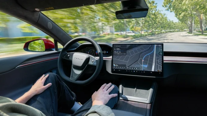 EuroNCAP, physical buttons, touchscreen cars, vehicle safety rating, Tesla Model 3, automotive regulations, driver distraction, car interior design 2