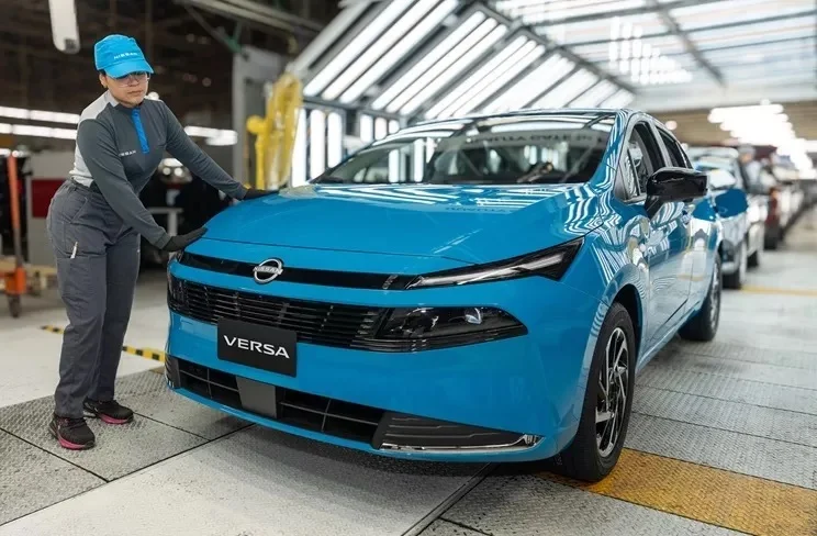 2027 Nissan Almera, Nissan Almera release, budget sedan, affordable sedan, new Nissan sedan, Nissan Mexico plant, low-cost car, Nissan Almera specs 4