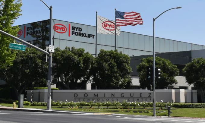 BYD, US tariffs, IEEPA, electric buses, trade lawsuit, import duties, electric vehicles, China-US trade 2