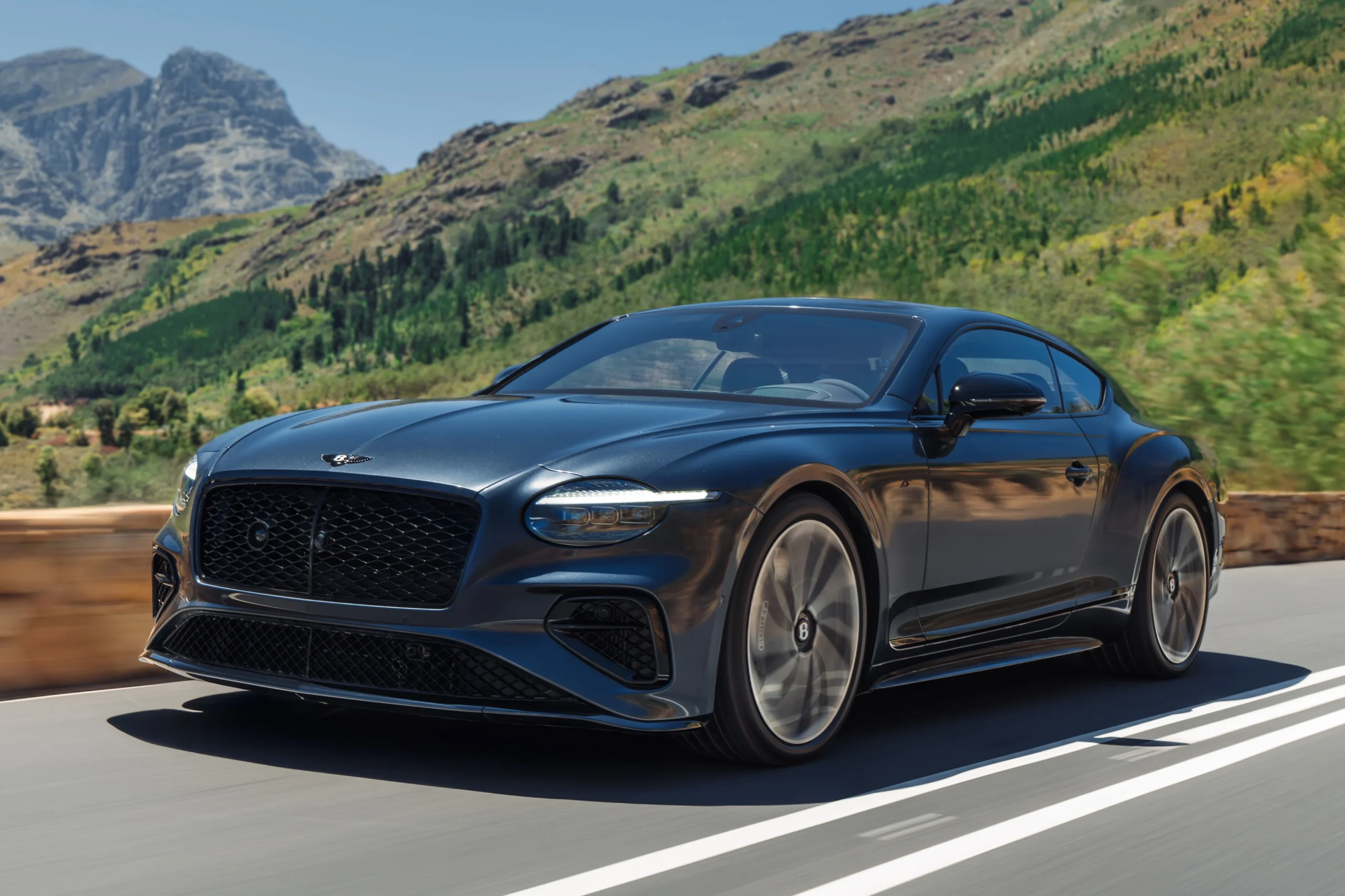 Bentley Continental GT S, Bentley hybrid, 680 horsepower, luxury grand tourer, high performance hybrid, sports luxury car, Bentley GT S specs 7