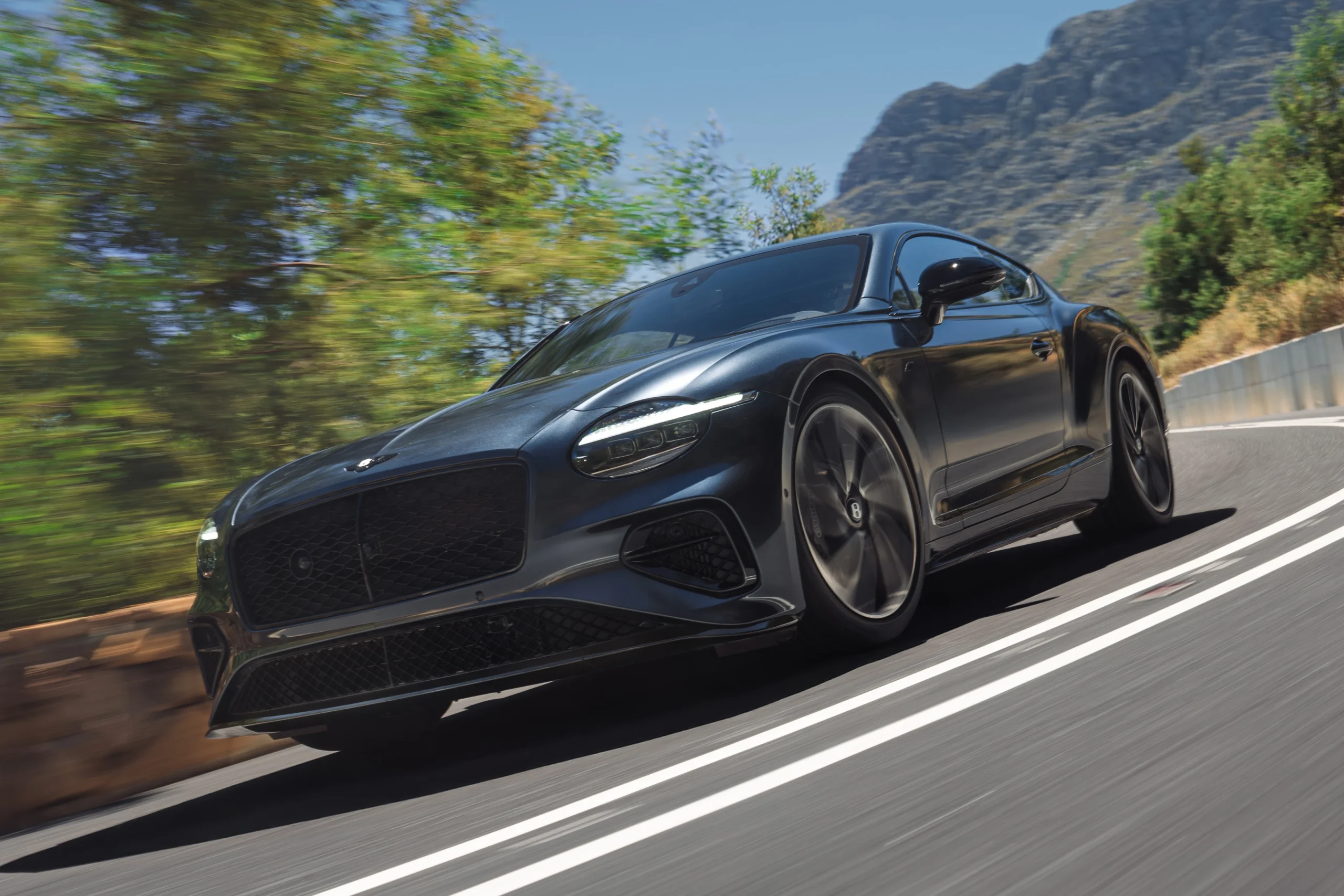 Bentley Continental GT S, Bentley hybrid, 680 horsepower, luxury grand tourer, high performance hybrid, sports luxury car, Bentley GT S specs 10