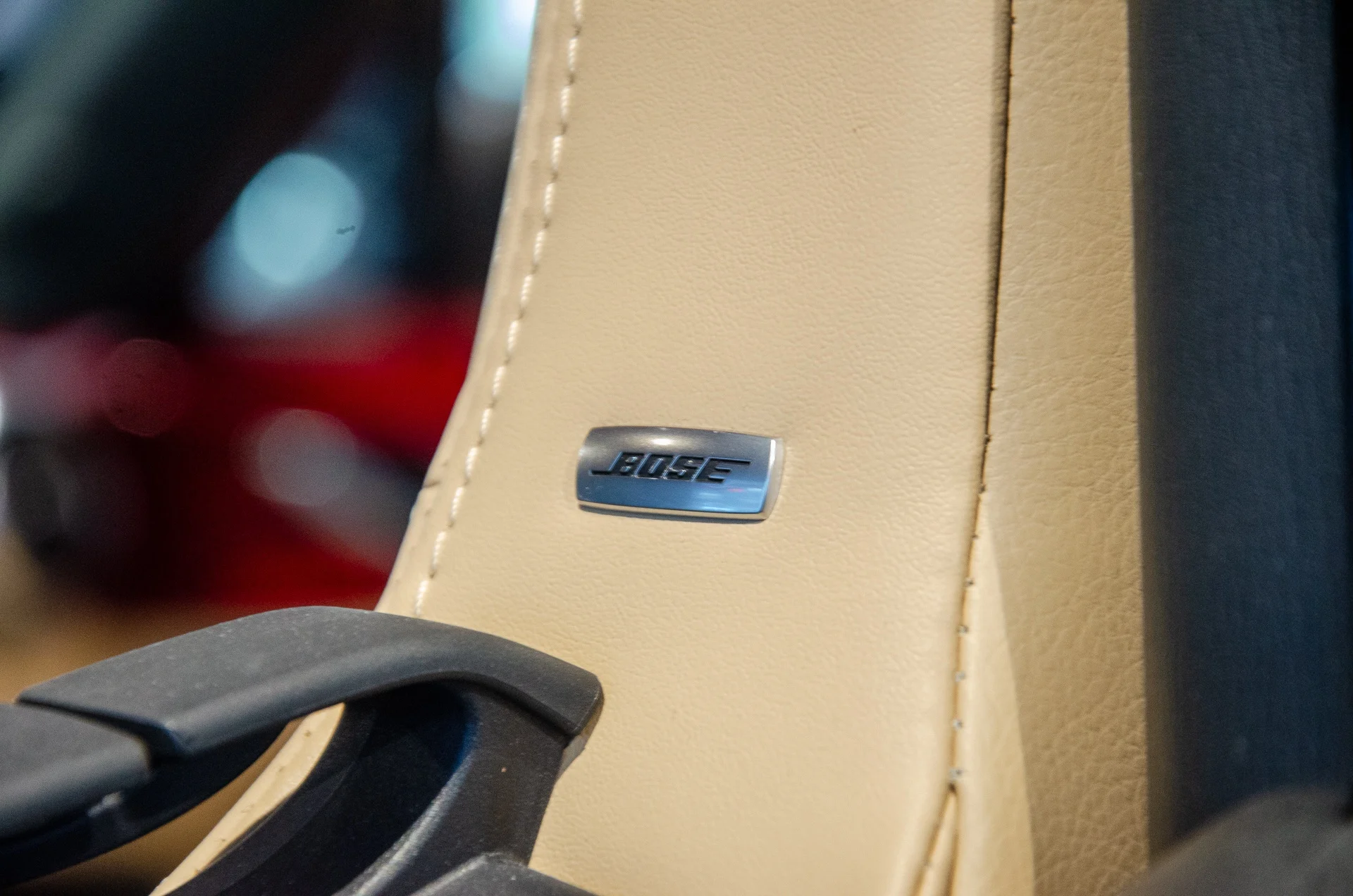 Mazda MX-5 Miata Vietnam, Mazda MX-5 price, convertible sports car Vietnam, Mazda MX-5 Miata 2024, Vietnam car market, sports roadster price, Mazda dealership Vietnam 5