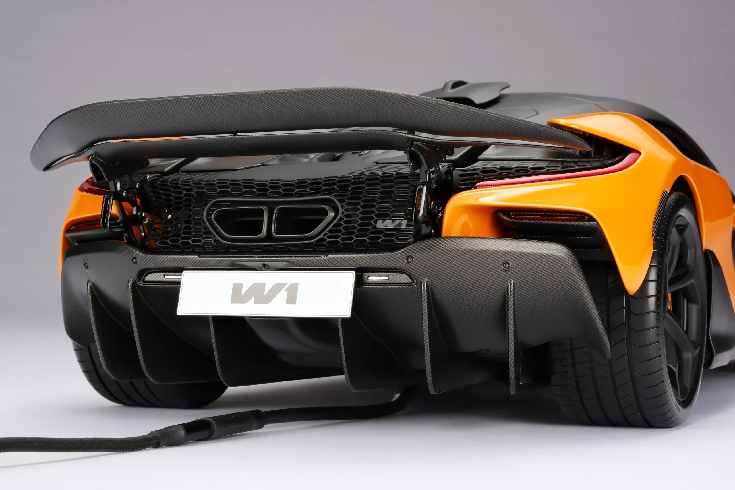 McLaren W1 model, 1:8 scale replica, Amalgam Collection, luxury car model, limited edition replica, bespoke model car, hypercar replica, toy car price comparison 17