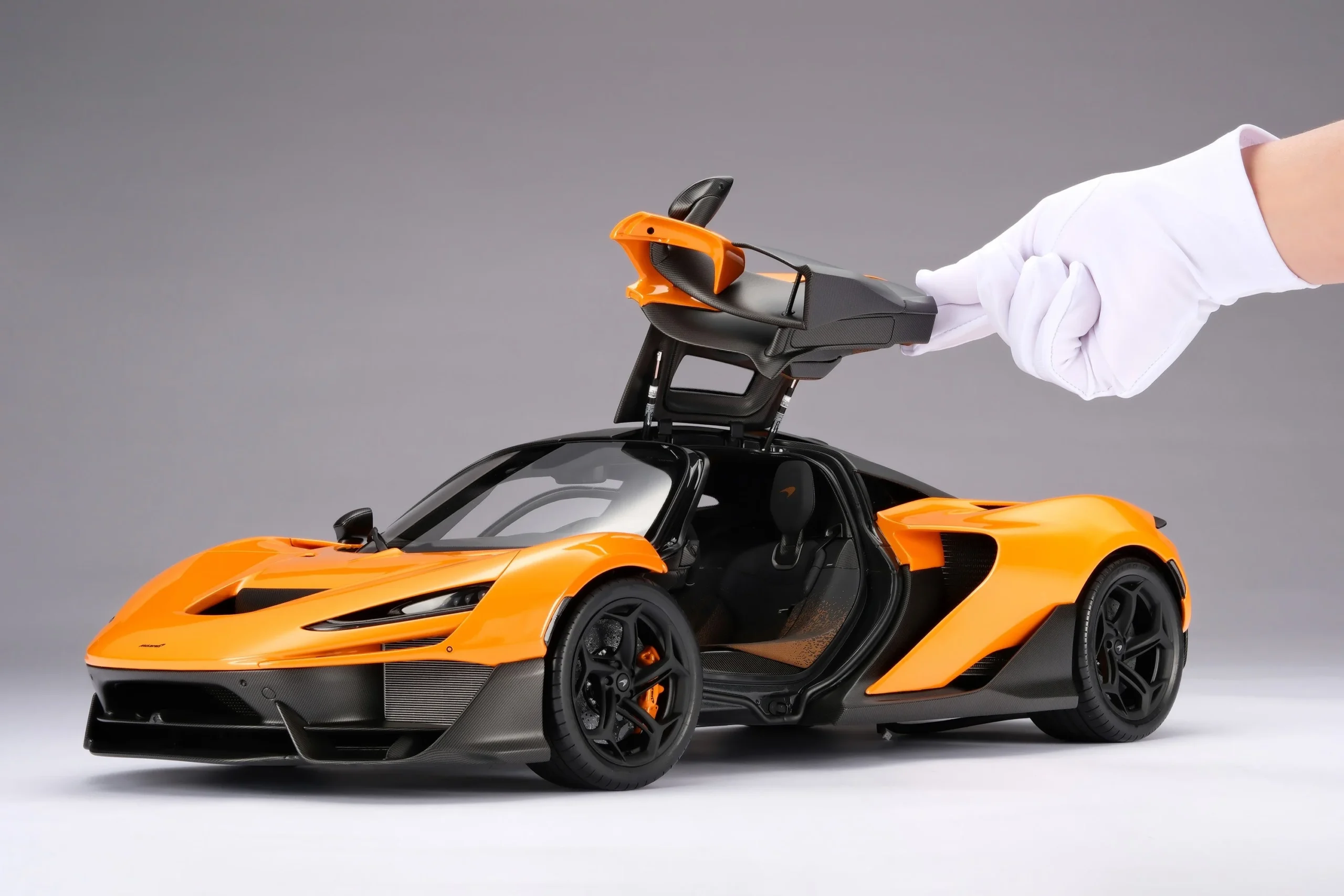 McLaren W1 model, 1:8 scale replica, Amalgam Collection, luxury car model, limited edition replica, bespoke model car, hypercar replica, toy car price comparison 6