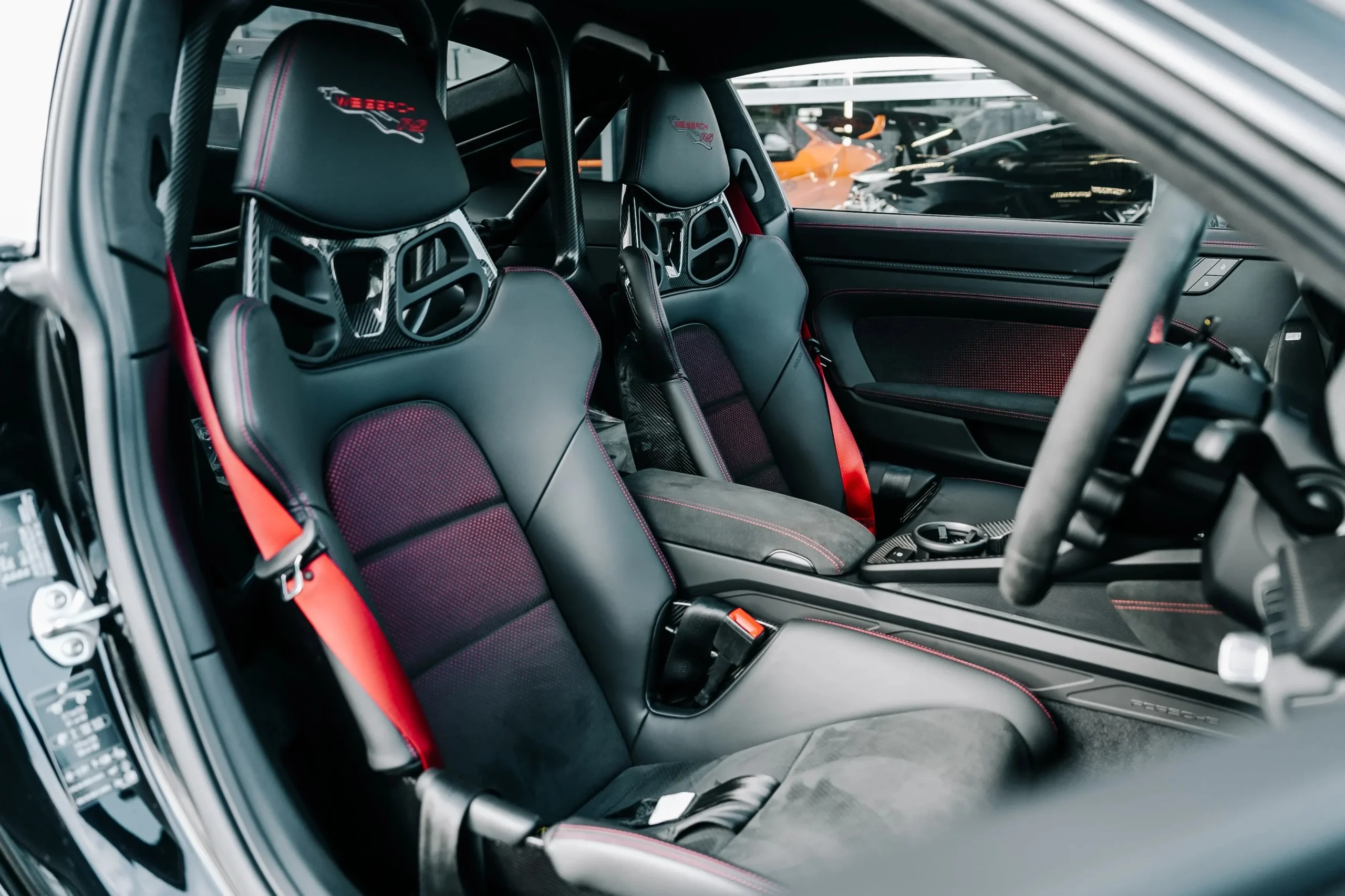 Porsche 911 GT3 RS, Porsche price Vietnam, Guards Red Porsche, high performance sports car, Porsche GT3 RS specifications, luxury car Vietnam, Porsche import Vietnam 12