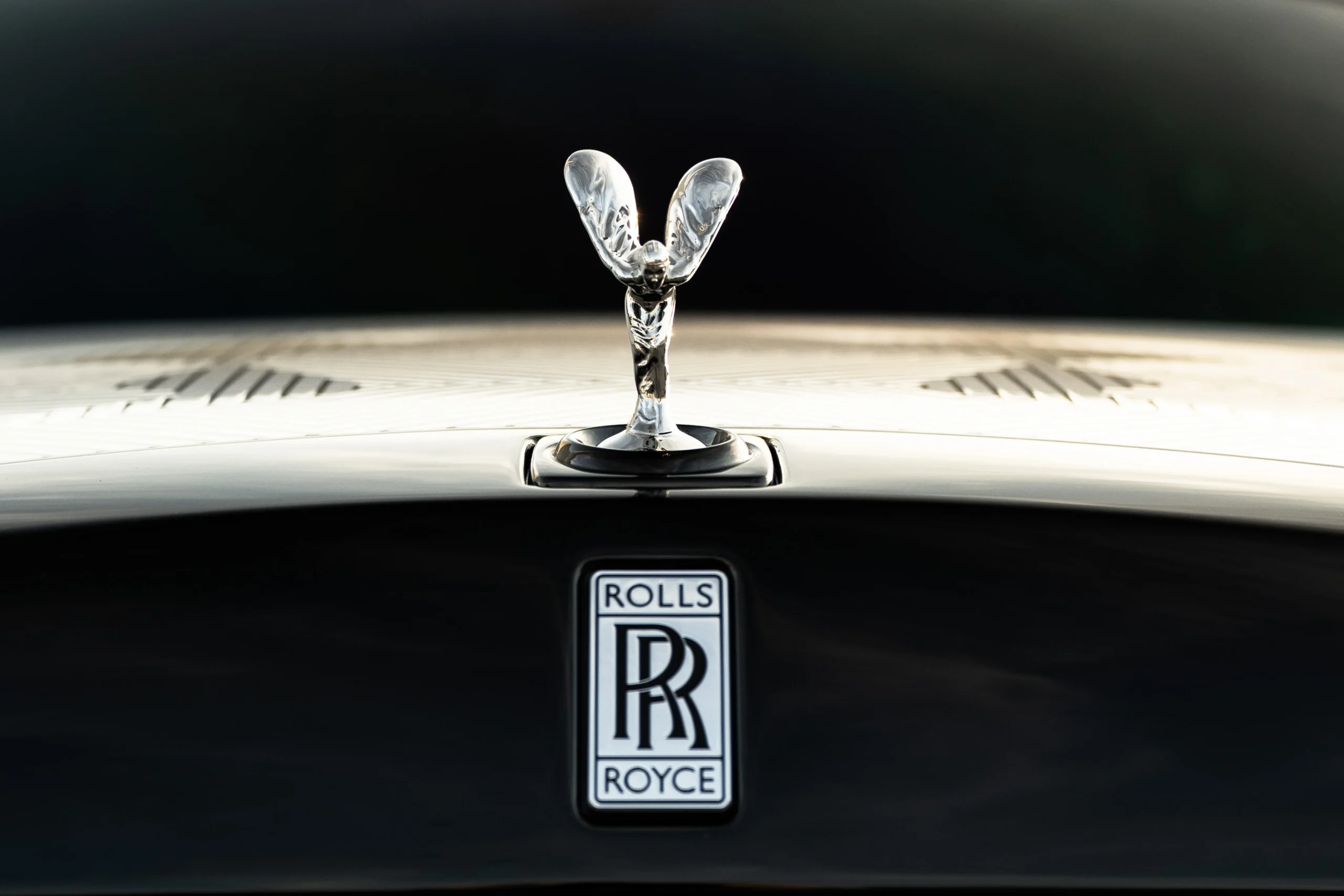 Rolls‑Royce Phantom, Arabesque edition, custom luxury car, Middle East design, laser‑etched Mashrabiya, bespoke automobile, V12 twin‑turbo, Dubai exclusive 6