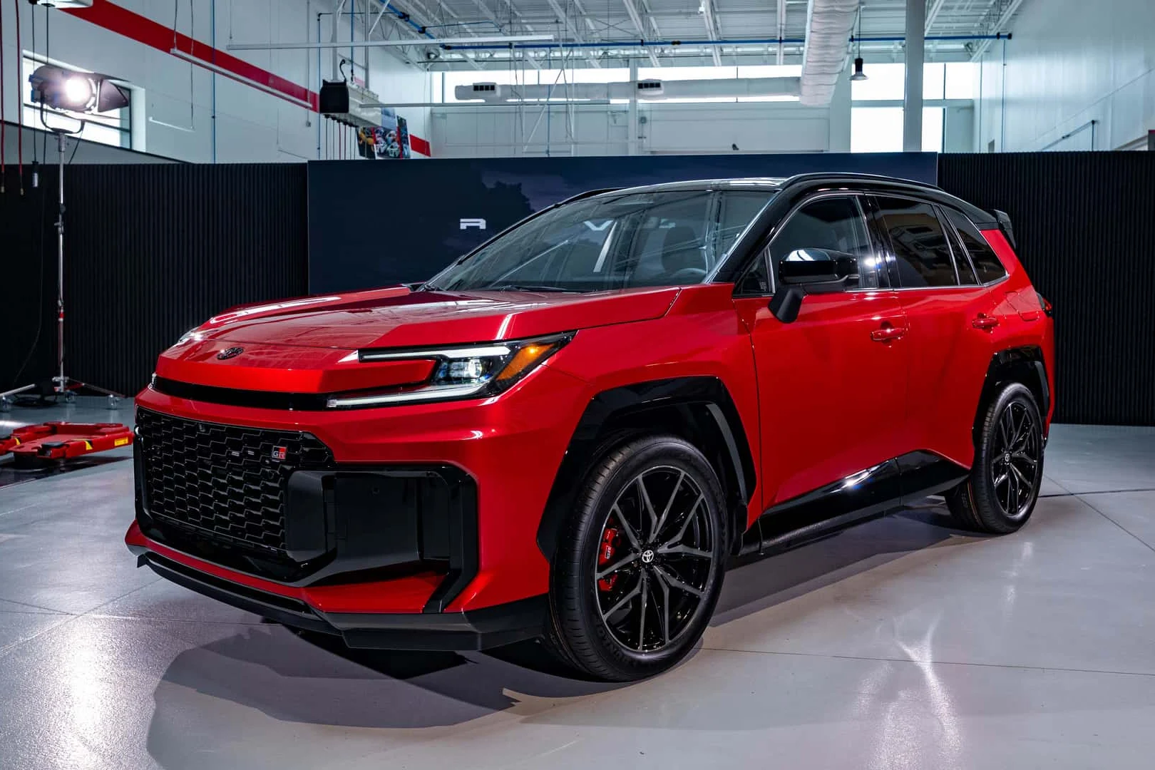 Toyota hybrid, hybrid vehicle production, electric vehicle market slowdown, Toyota US investment, global hybrid market, plug-in hybrid sales, automotive industry trends 4