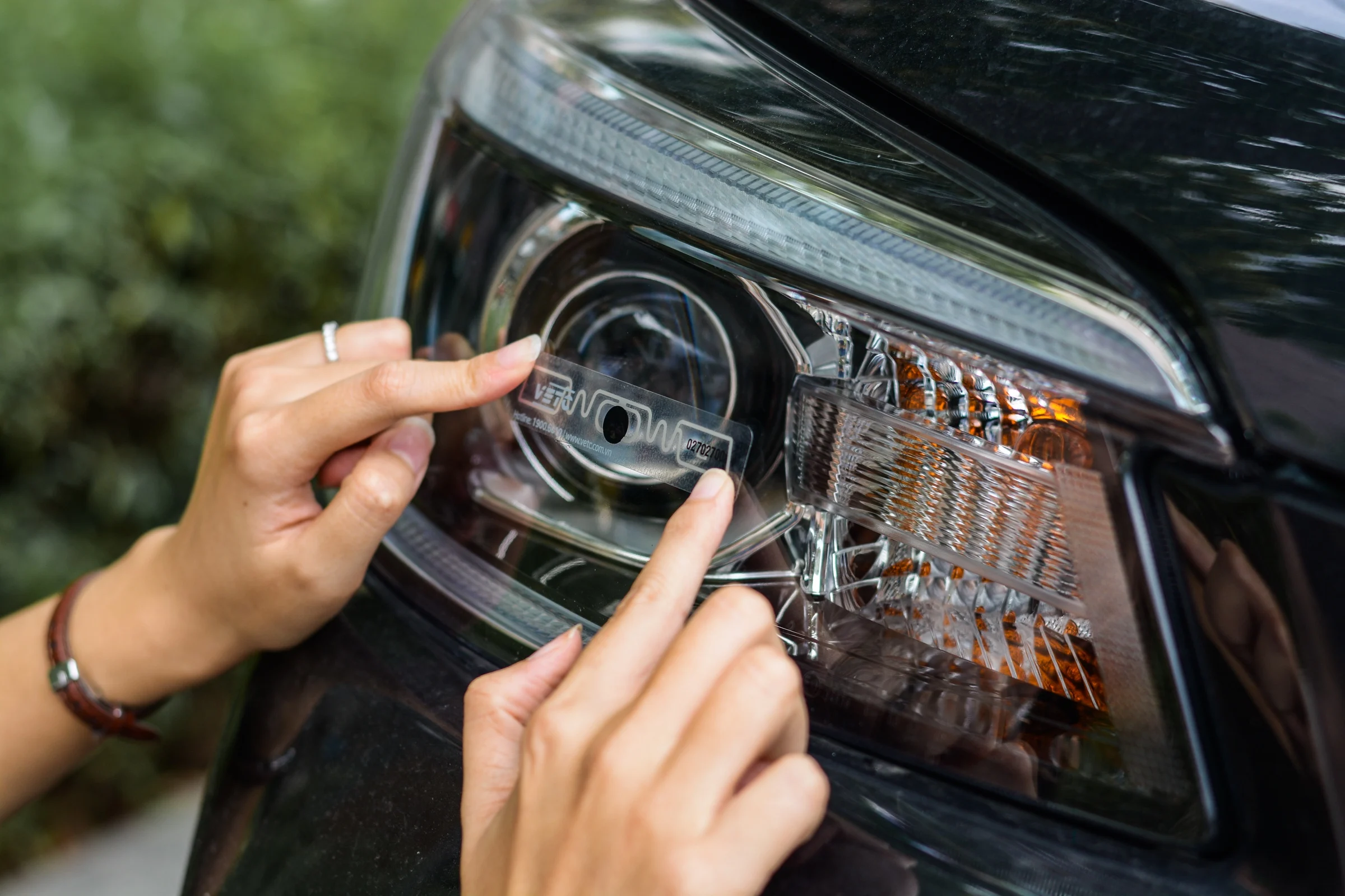 Tet travel Vietnam, driving vs flying, Vietnam road trip cost, Lunar New Year transportation, cheap travel Tet, Vietnam toll fees, fuel cost Vietnam 3