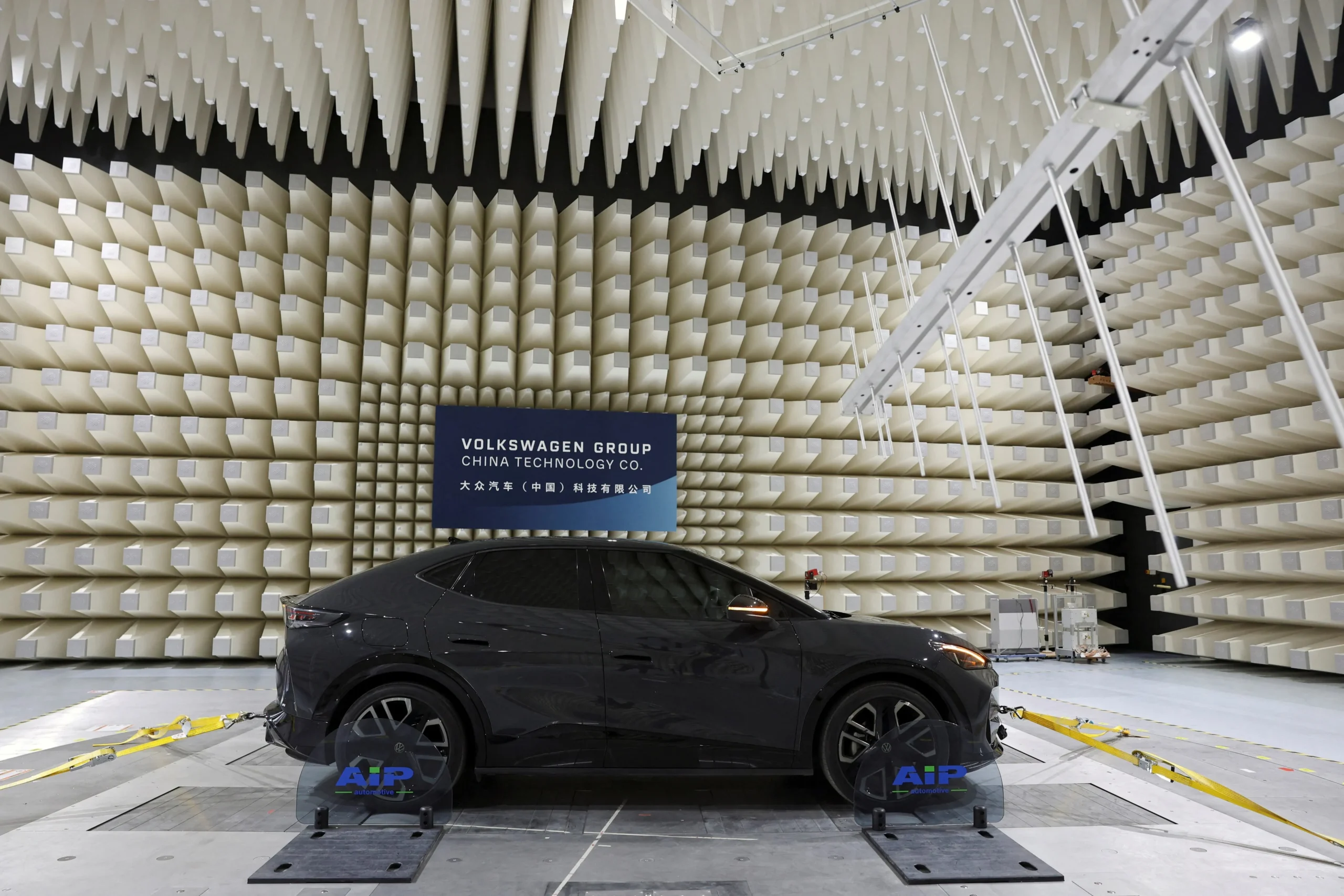 Volkswagen China, China Electronic Architecture, Xpeng partnership, electric vehicle platform, Chinese automotive market, VW China strategy, EV development cost, automotive localization 2