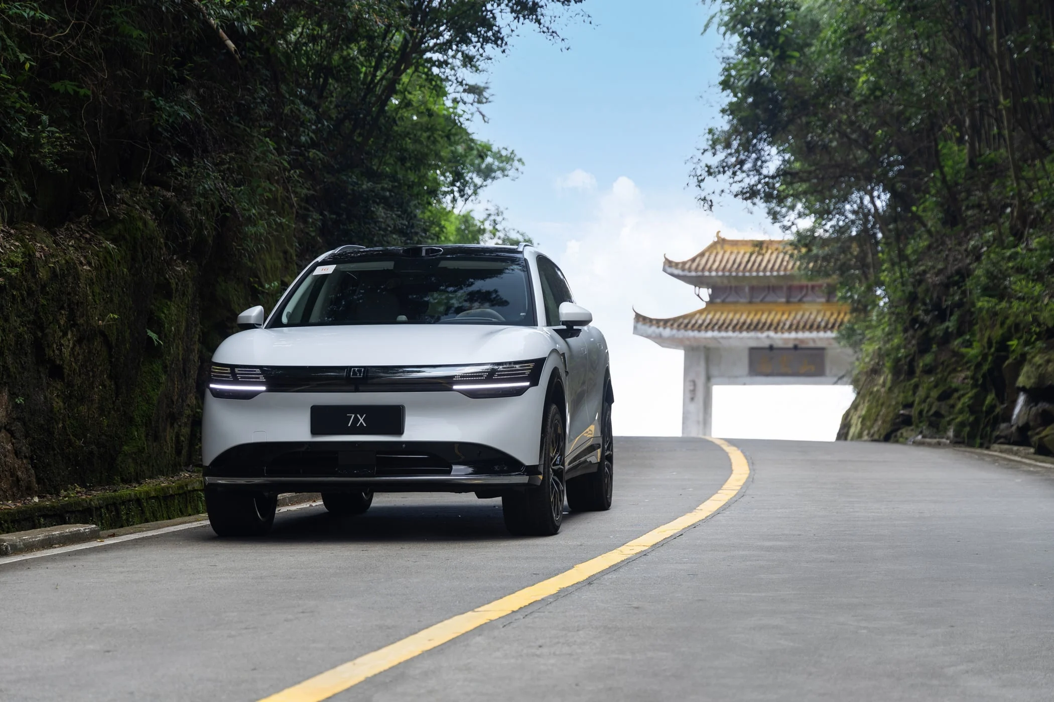 Vietnam car launches 2025, new car models Vietnam, Lynk & Co 03, Hyundai Stargazer facelift, Mazda MX-5 Vietnam, Lotus Eletre, Zeekr 7X 9