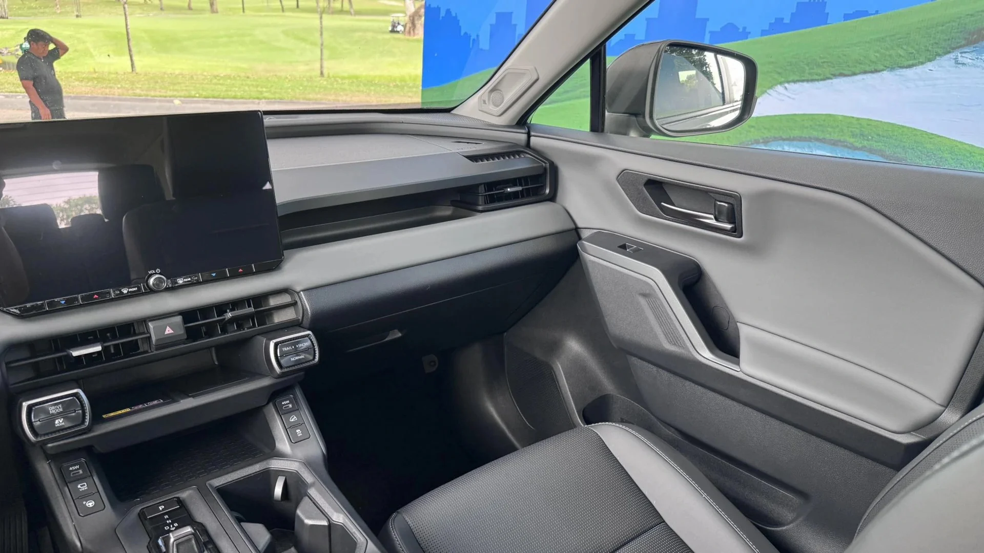 2026 Toyota RAV4 price, Toyota RAV4 hybrid, RAV4 Philippines, Toyota RAV4 AWD, Toyota RAV4 specs, Toyota RAV4 interior, CUV hybrid pricing 9