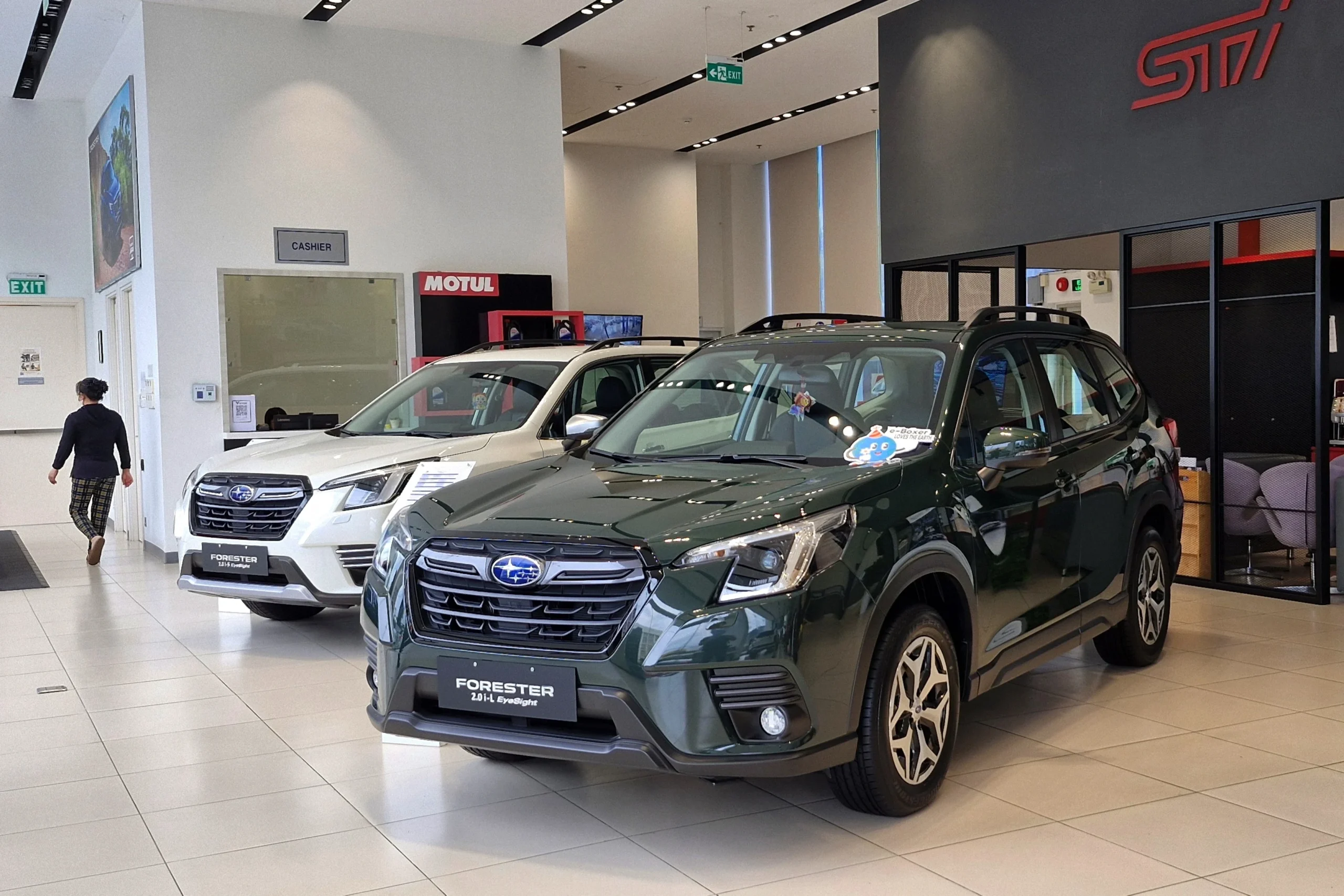 Vietnam car discounts, Lunar New Year car deals, Subaru Forester promotion, Honda Civic hybrid offer, Toyota Hilux discount, Suzuki Jimny rebate, Mitsubishi Destinator incentive 2