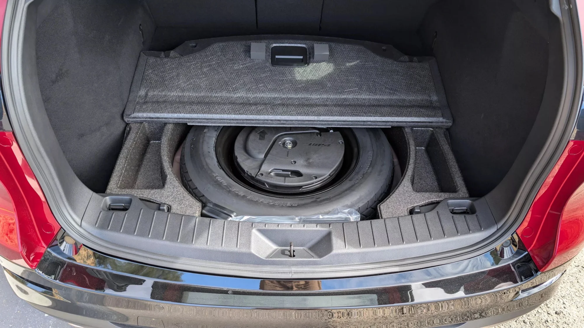 Mazda CX-5 2026, Mazda CX-5 review, 2026 crossover SUV, Mazda CX-5 vs Honda CR-V, Mazda CX-5 interior, Mazda CX-5 performance, Mazda CX-5 specs 12