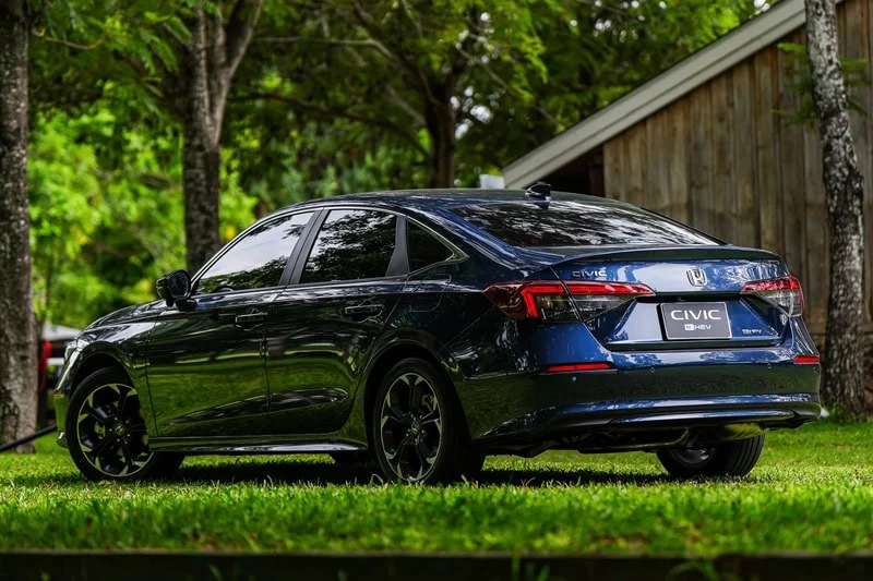 Honda Civic hybrid, Thailand car market, hybrid sedan, e:HEV, Honda hybrid pricing, automotive news, hybrid warranty, 2026 Honda Civic 4