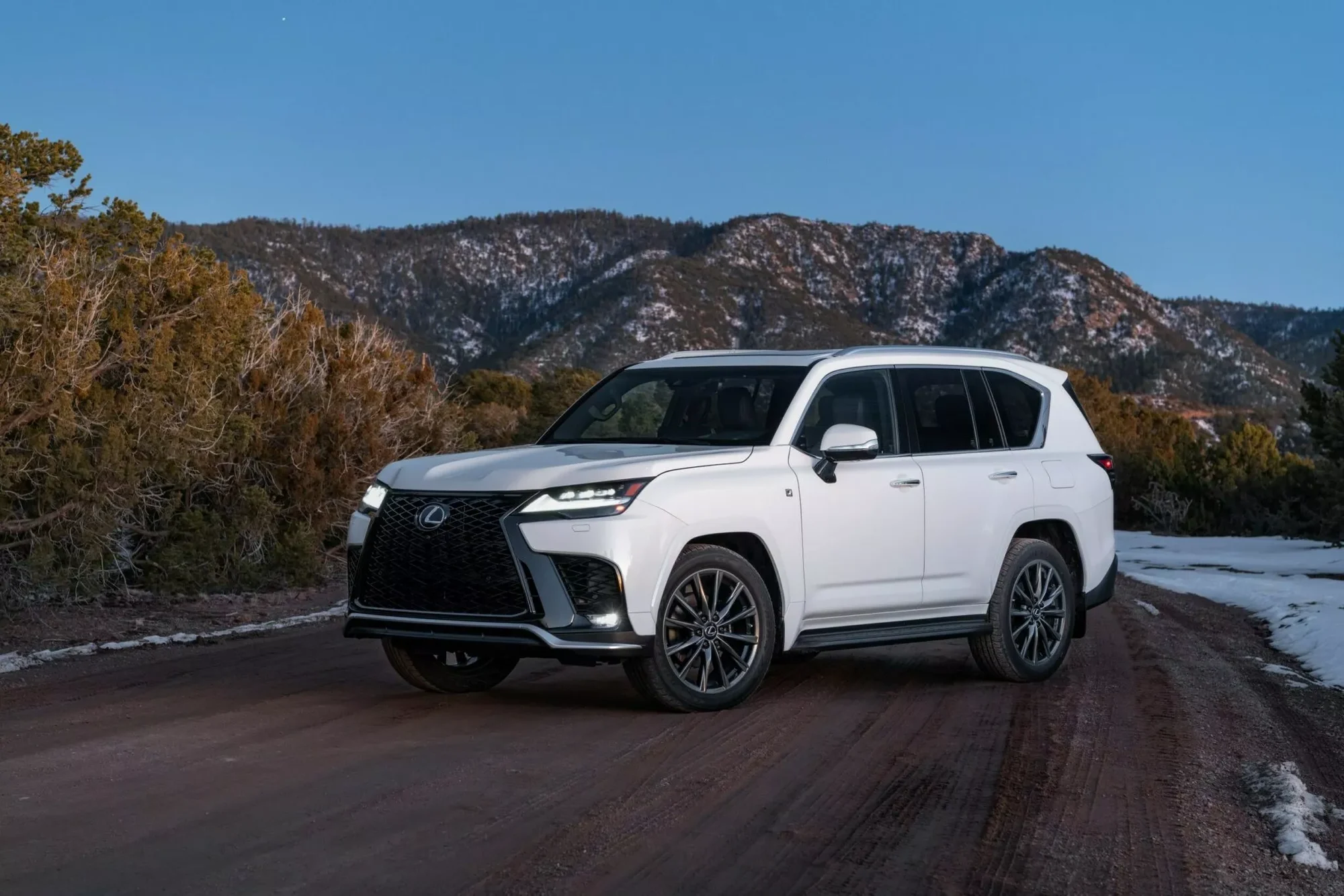 Toyota Land Cruiser 300 recall, Lexus LX recall, transmission valve fault, vehicle safety recall, free repair program, Vietnam car news, Toyota Australia recall 3