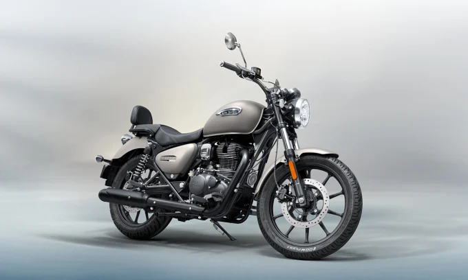 Royal Enfield Meteor 350, 2026 cruiser motorcycle, affordable motorcycle price, LED motorcycle lighting, USB-C charging bike, Thailand motorcycle market, Royal Enfield specs 2
