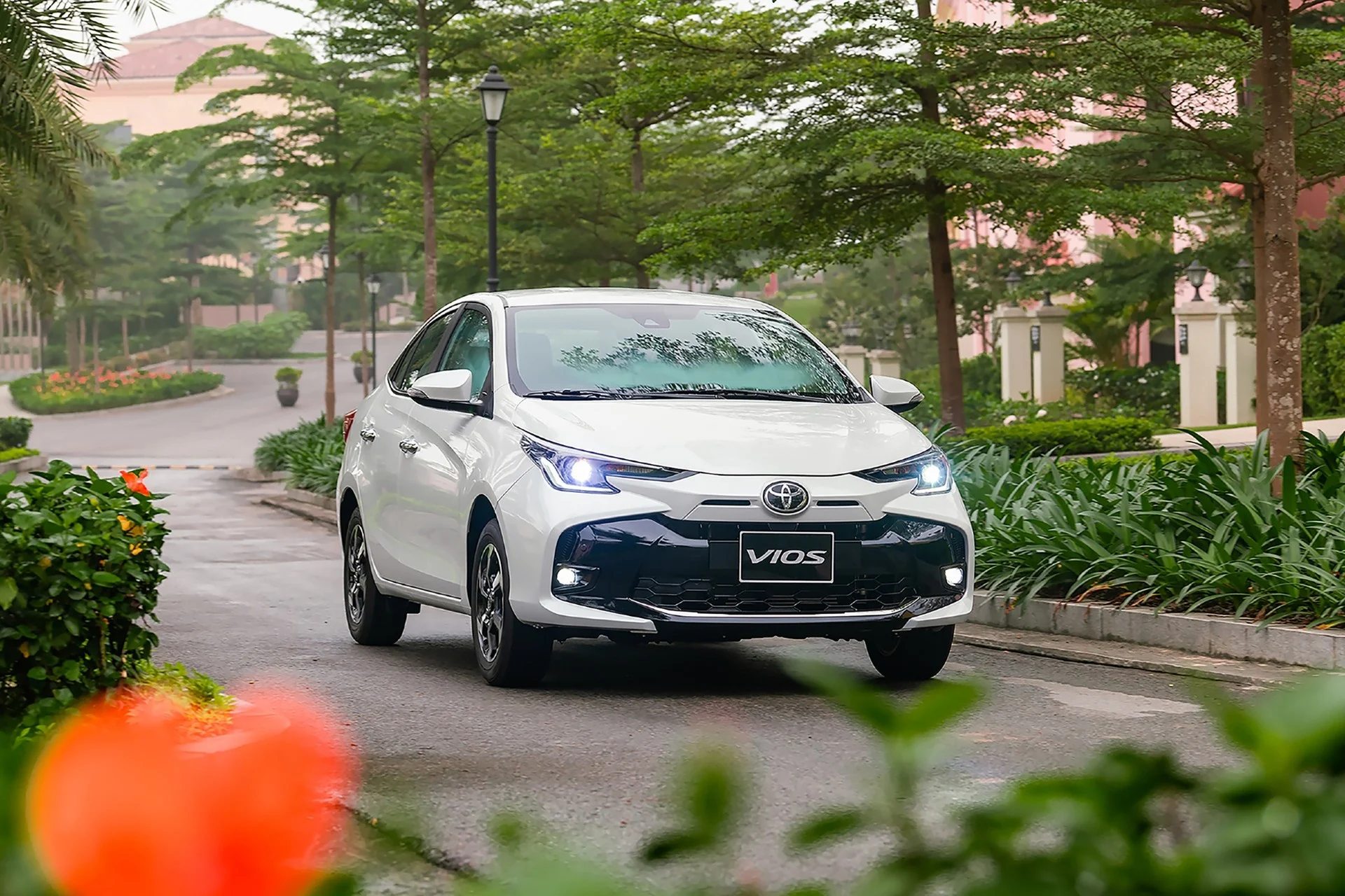 2024 Toyota Vios, Toyota Vios redesign, B-segment sedan, LED headlights, fuel-efficient engine, CVT transmission, automotive discounts 2