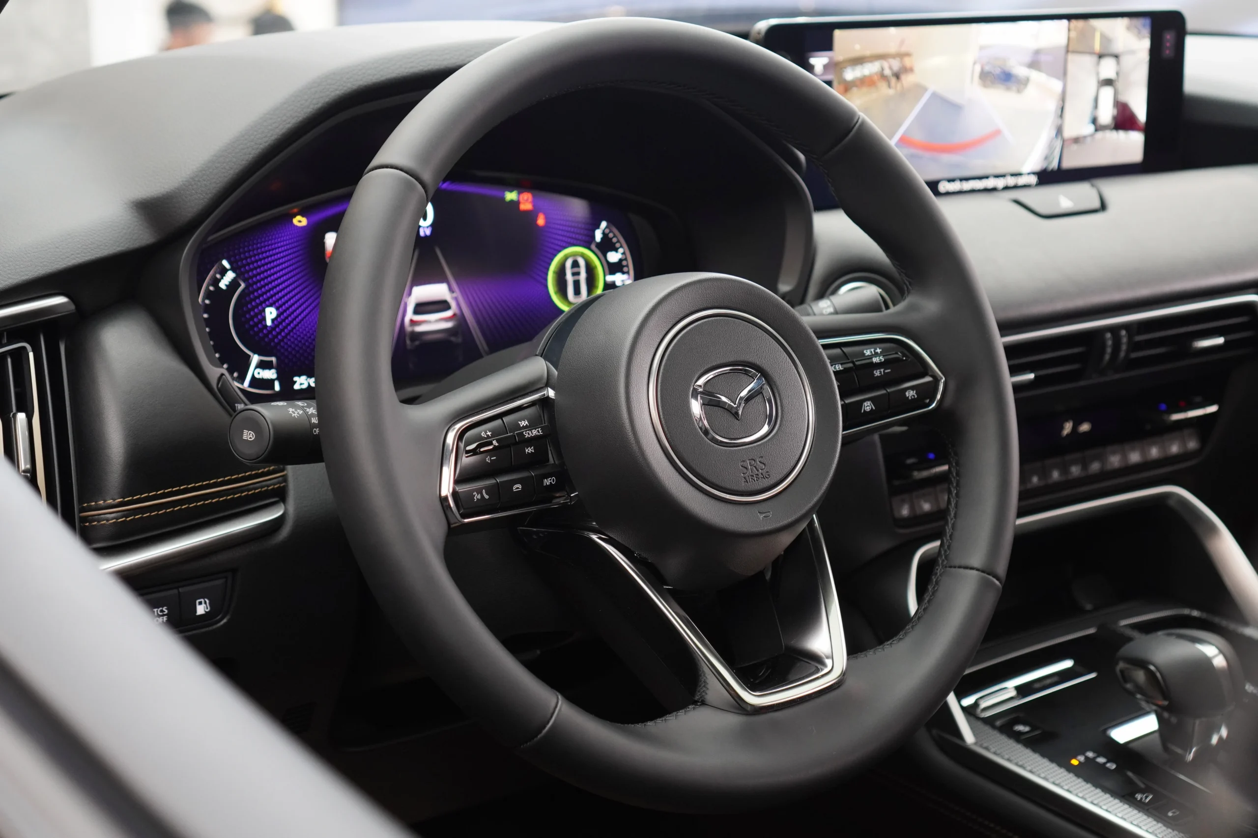 Mazda CX-90 price, Vietnam SUV pricing, Mazda CX-90 PHEV, premium SUV Vietnam, Mazda CX-90 specs, SUV price comparison, Mazda Vietnam launch 5