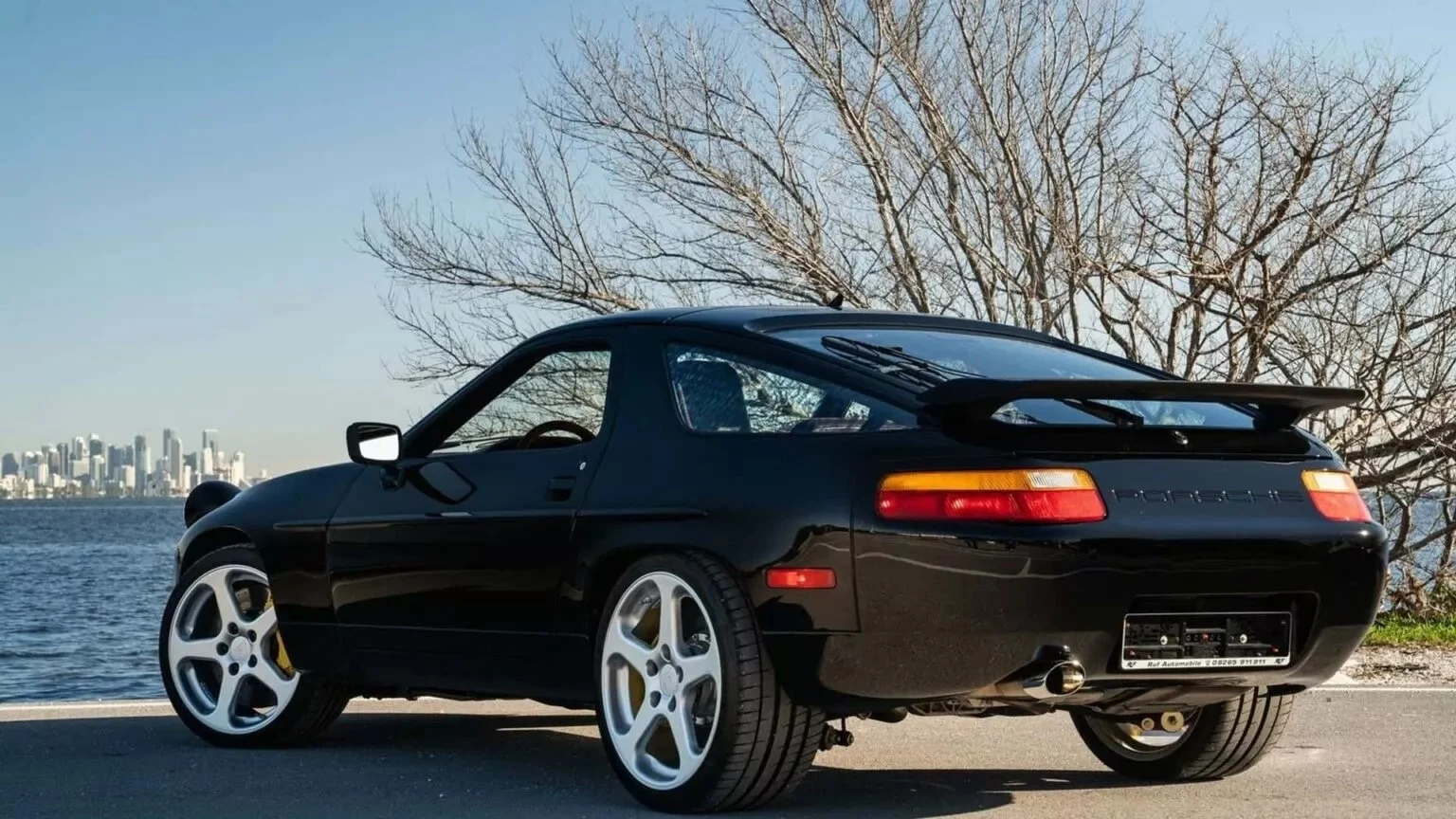 Ruf Porsche 928R, unique Porsche, Samsung founder car, classic Porsche auction, rare supercar, 1989 Ruf 928R, Porsche 928R specs, luxury car auction 5