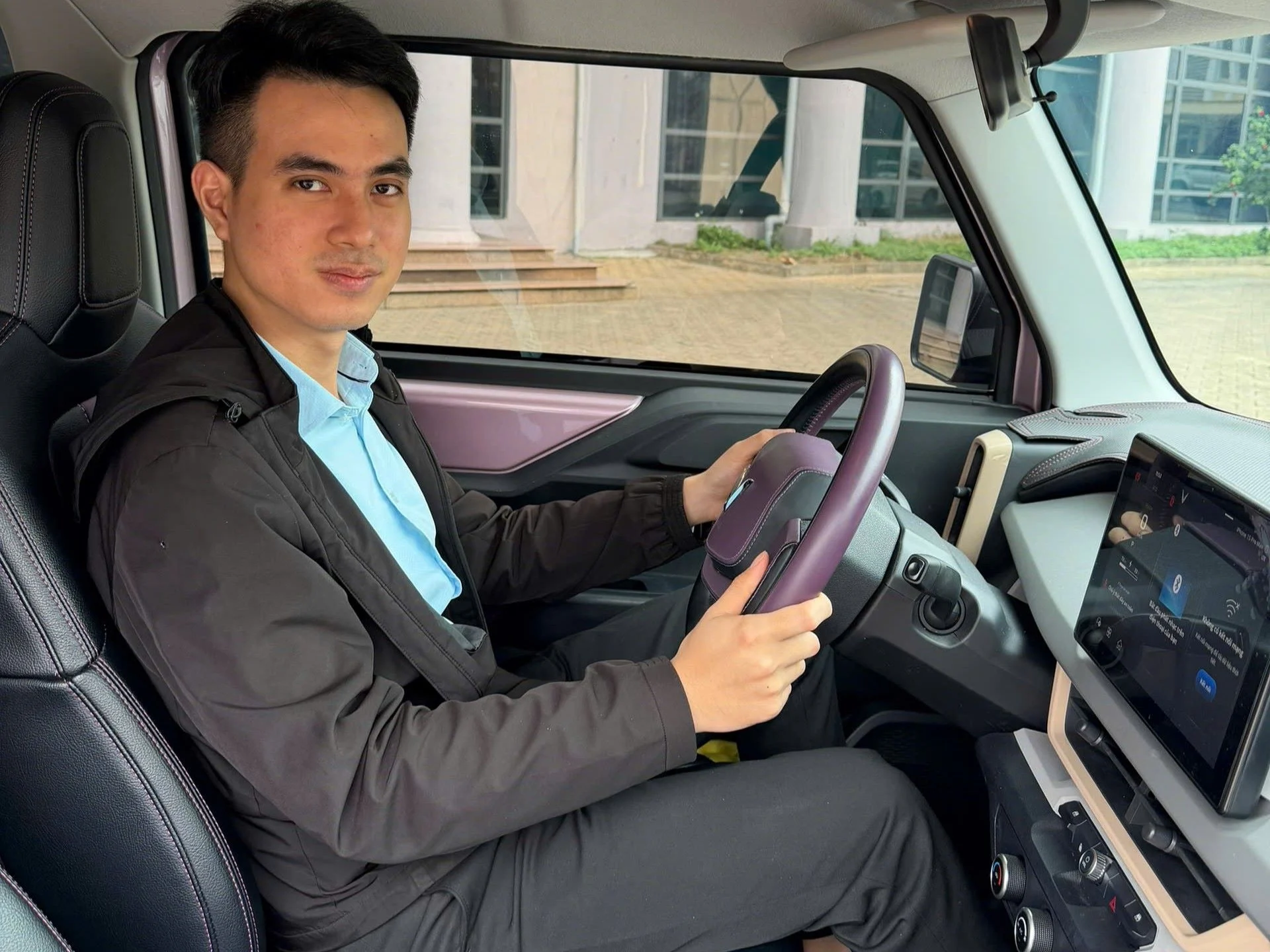 VinFast VF 3, electric car Vietnam, compact EV, city electric vehicle, affordable electric car, VinFast review, urban mobility 3