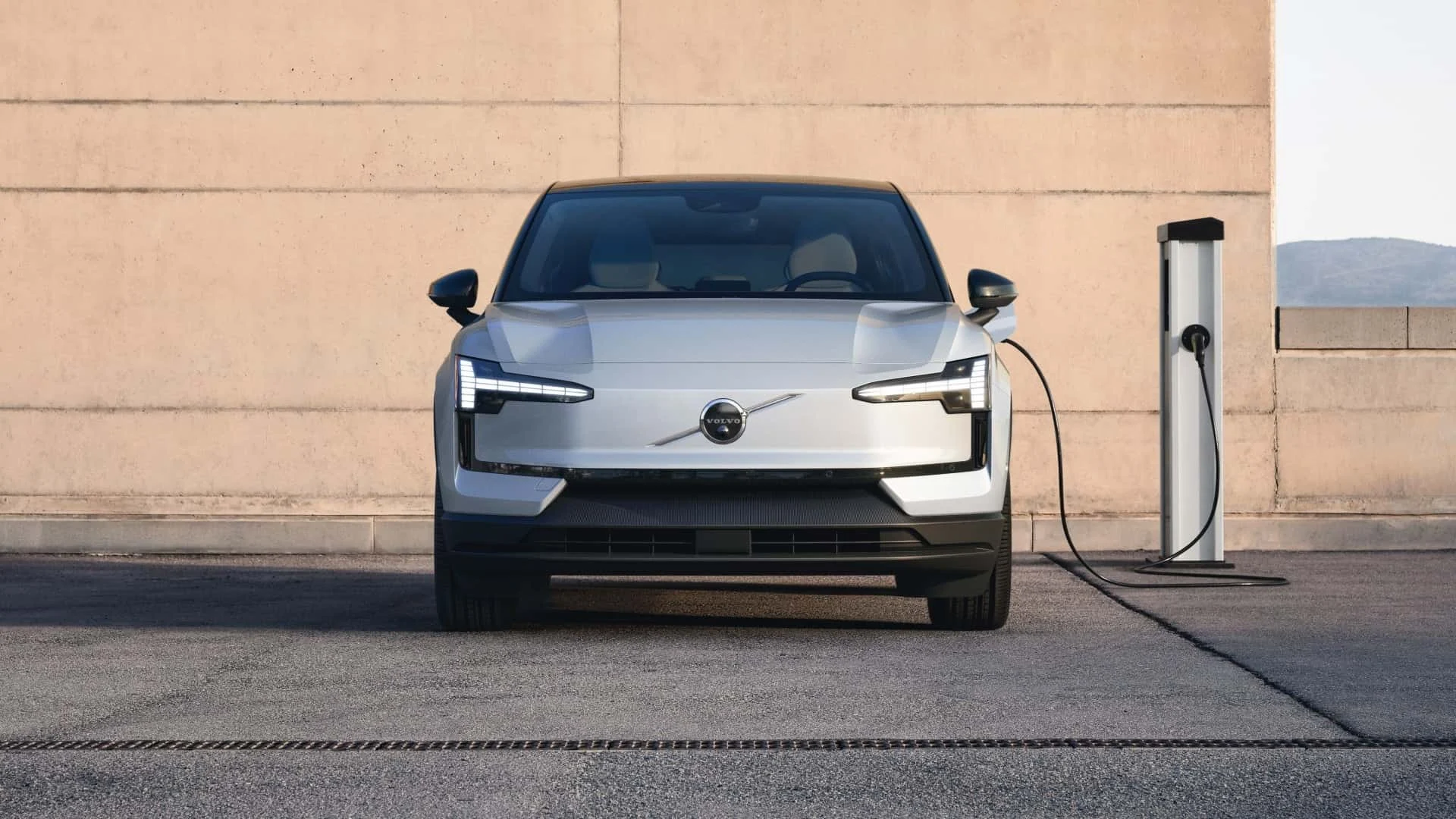 Volvo EX30, electric SUV, affordable EV, US electric vehicle market, EV pricing challenges, Volvo electric vehicles, EV policy changes 3