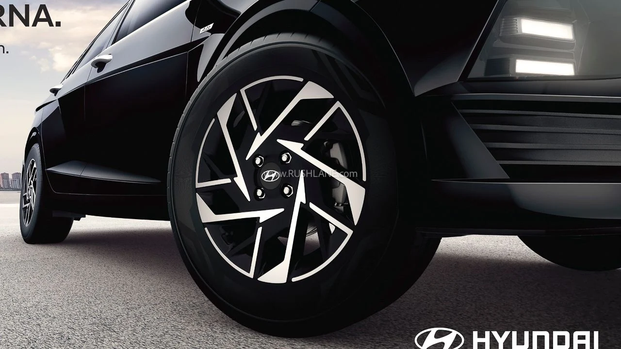 Hyundai Accent 2026, Hyundai Verna facelift, 20.5 inch display, LED ambient lighting, Indian sedan market, 1.5L turbo engine, safety features, Bose sound system 4