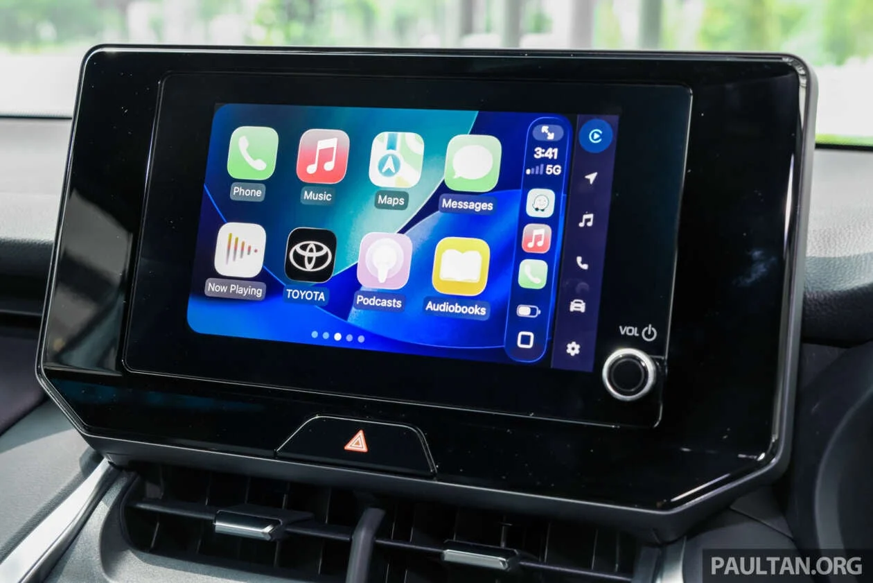 Toyota Venza, Toyota Venza hybrid, Malaysia car launch, ADAS, premium SUV, 2.5L hybrid, car price Vietnam, infotainment screen controversy 8