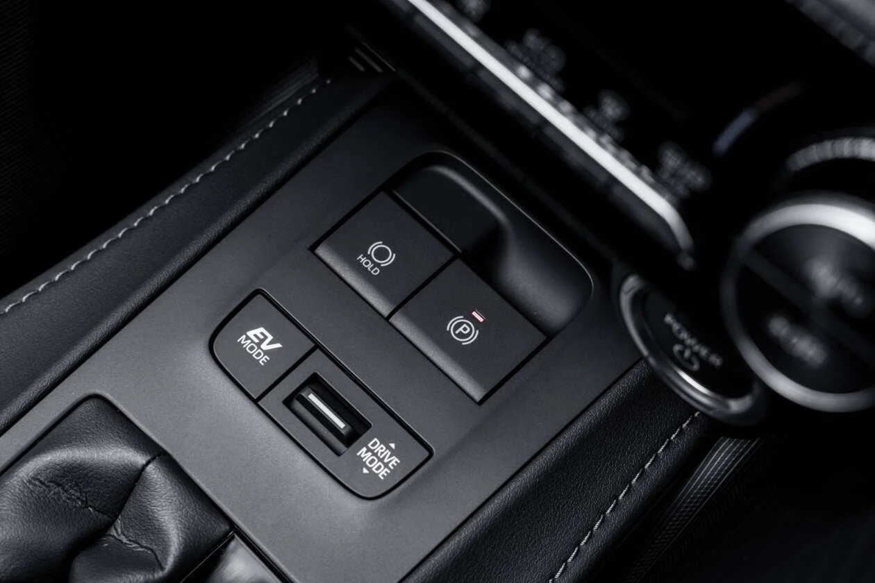 Toyota Harrier 2026, Toyota Venza, hybrid SUV, Malaysia car launch, 2.5 Hybrid engine, premium SUV price, Toyota Safety Sense 9