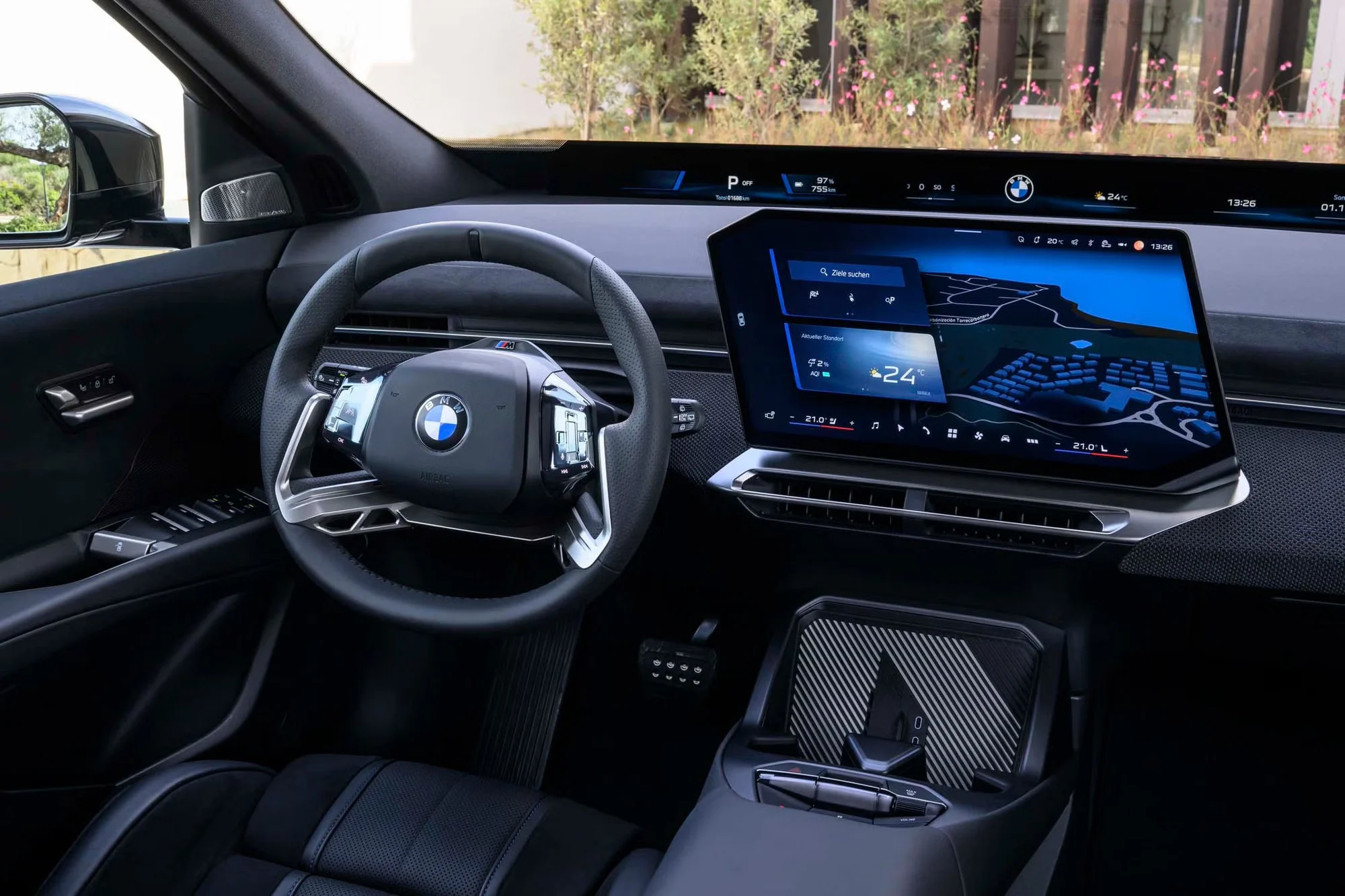 BMW M5 interior, BMW 5 Series redesign, BMW new interior, BMW iX3 technology, BMW Neue Klasse, BMW HUD, BMW hybrid power 3