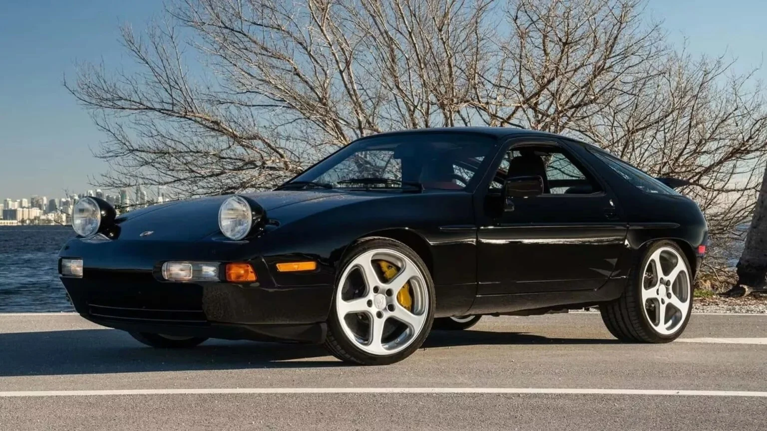 Ruf Porsche 928R, unique Porsche, Samsung founder car, classic Porsche auction, rare supercar, 1989 Ruf 928R, Porsche 928R specs, luxury car auction 3