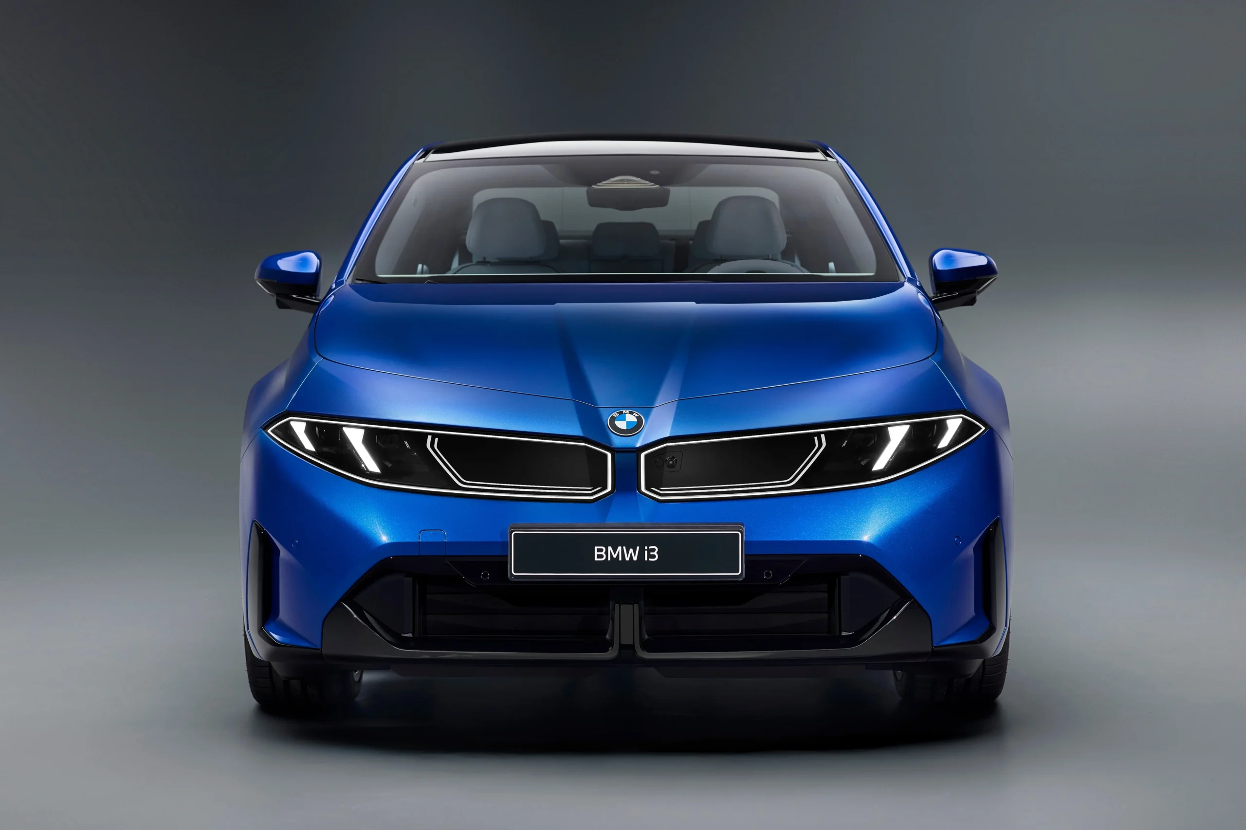 BMW i3 50 xDrive, electric sedan, Neue Klasse, BMW eDrive, 2026 BMW electric car, electric vehicle charging, BMW luxury EV 5