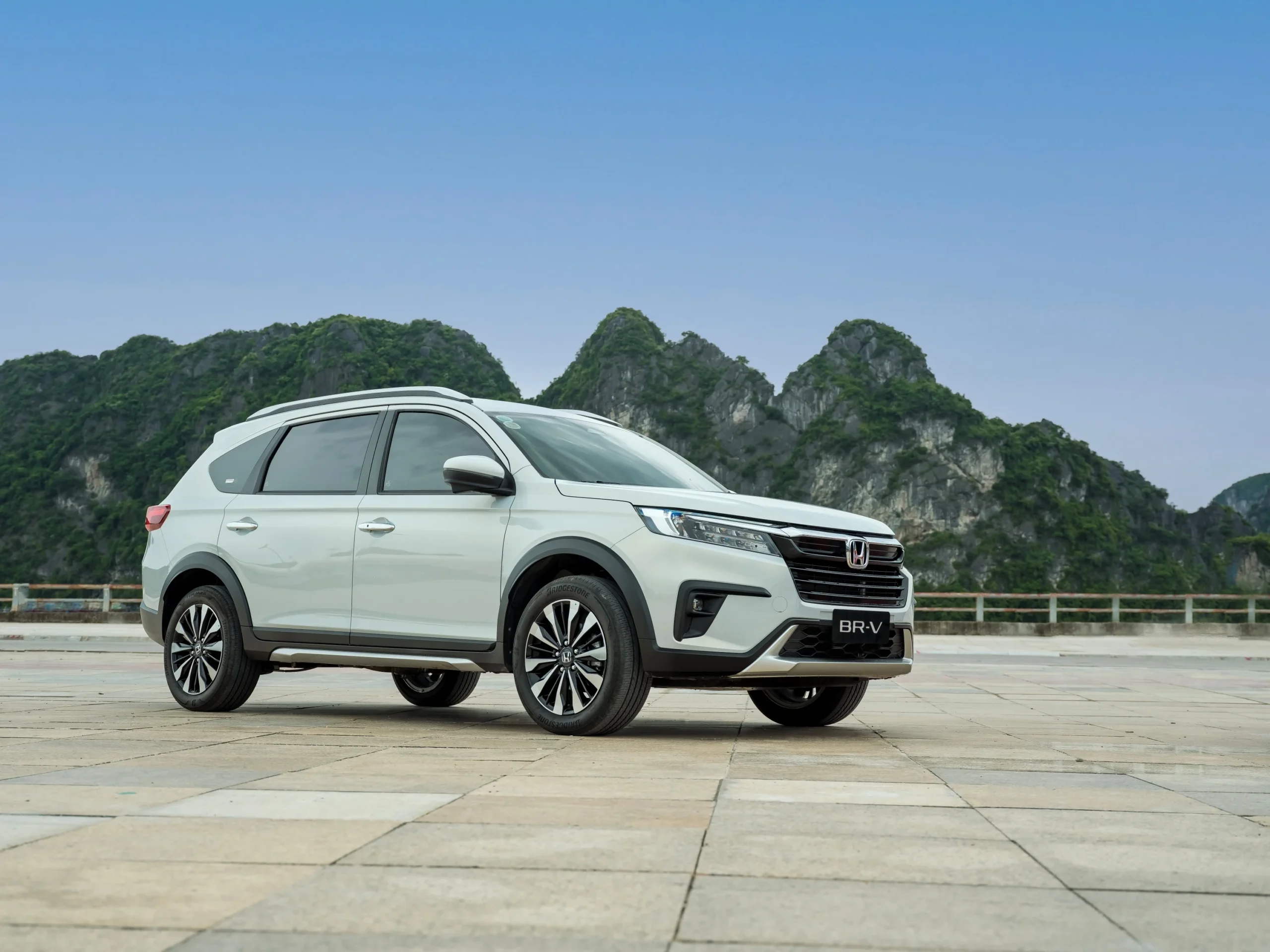 Hyundai Stargazer 2026, Mitsubishi Xpander, compact MPV Vietnam, MPV sales decline, Vietnam automotive market, Toyota Veloz Cross, MPV market trends 2