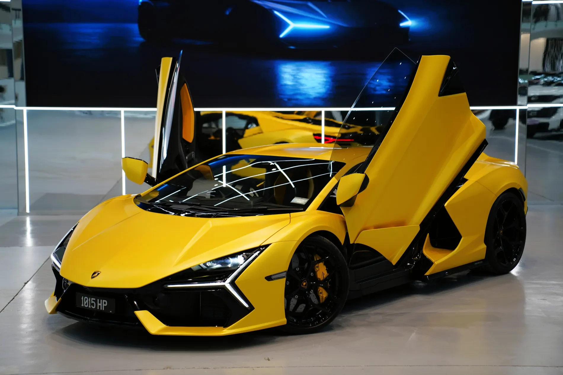 Lamborghini profit, electric car cancellation, US tariffs, luxury supercars, hybrid Lamborghini, automotive earnings, Lamborghini Revuelto, Ferrari EV competition 3