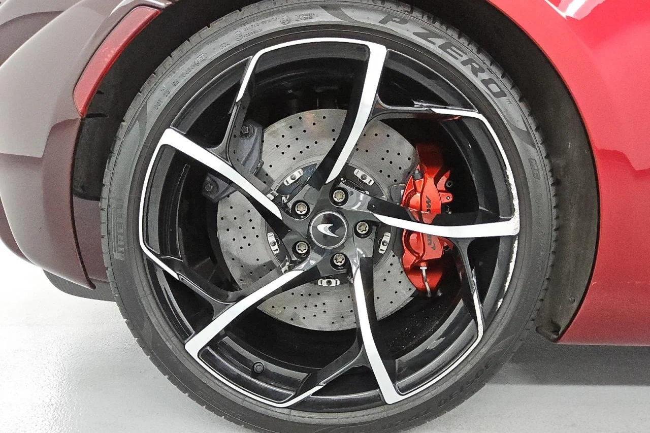 McLaren Elva, supercar crash, luxury hypercar auction, Austin Russell, limited edition supercar, McLaren Elva specs 7