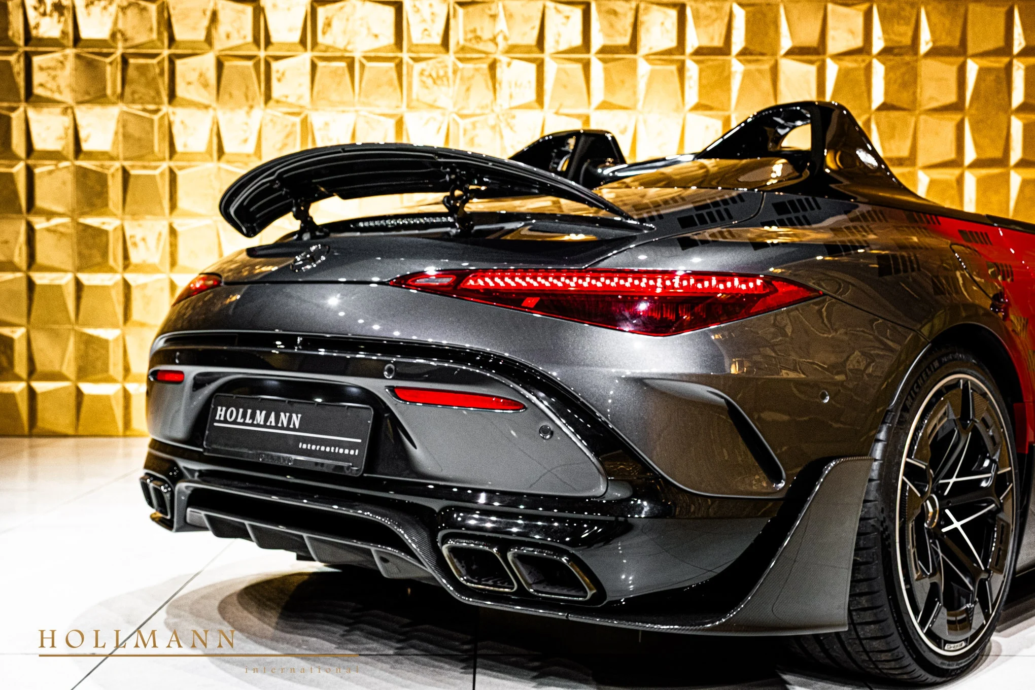 Mercedes-AMG PureSpeed, PureSpeed supercar, luxury speedster, limited edition Mercedes, €999,000 supercar, 2024 Mercedes AMG, high performance V8, automotive news 8