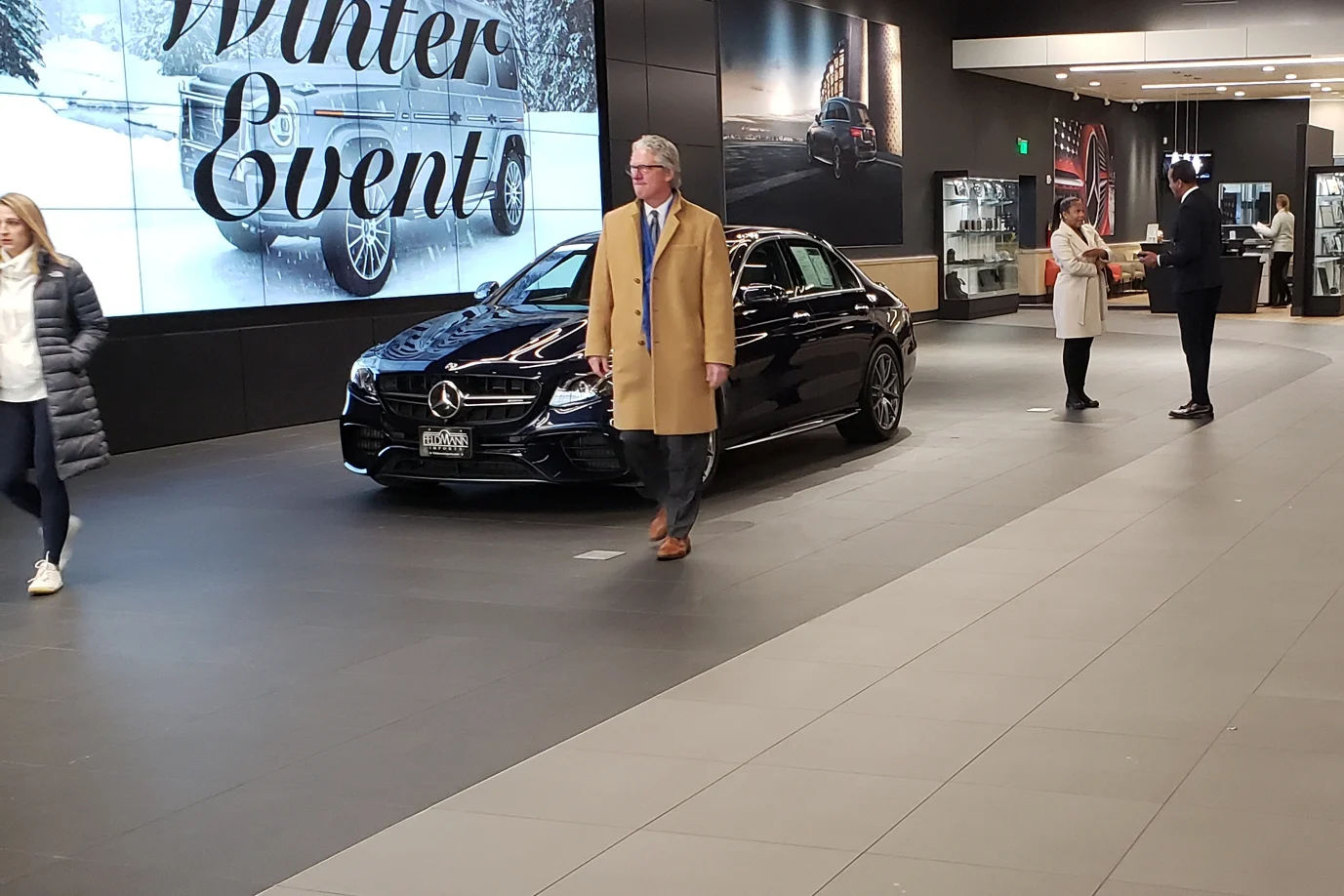 US auto market, car sales USA, high income car buyers, vehicle financing, auto loan payments, car prices, automotive industry trends 2