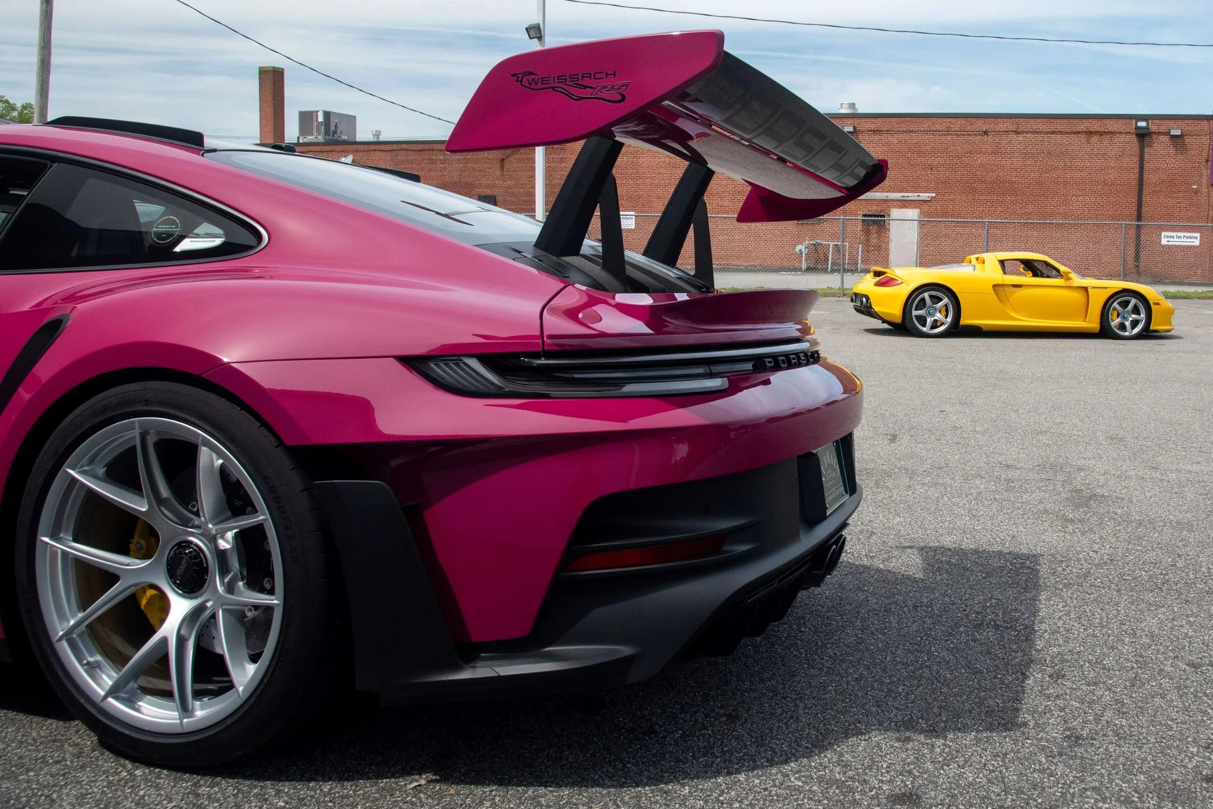 Porsche 911, Porsche sports cars, luxury automotive, profit margin recovery, electric vehicle strategy, Chinese auto market, automotive cost cutting 4