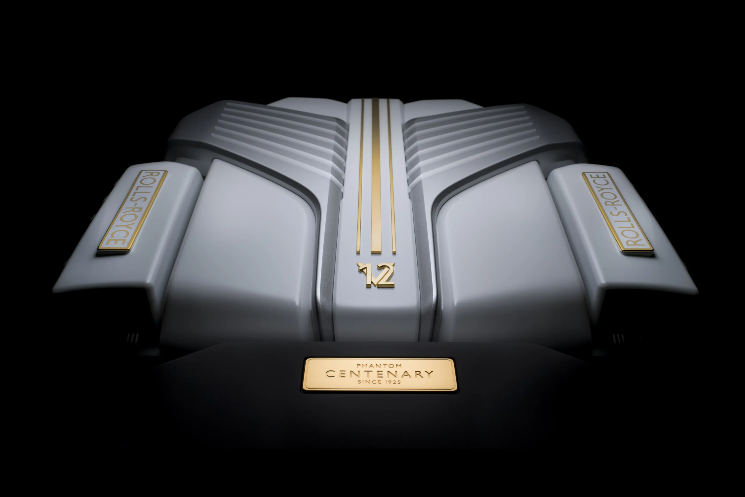 Rolls-Royce electric vehicles, Rolls-Royce V12 engine, luxury car EV strategy, high-end automotive trends, ultra-wealthy car buyers, electric luxury coupe, automotive market shift 2