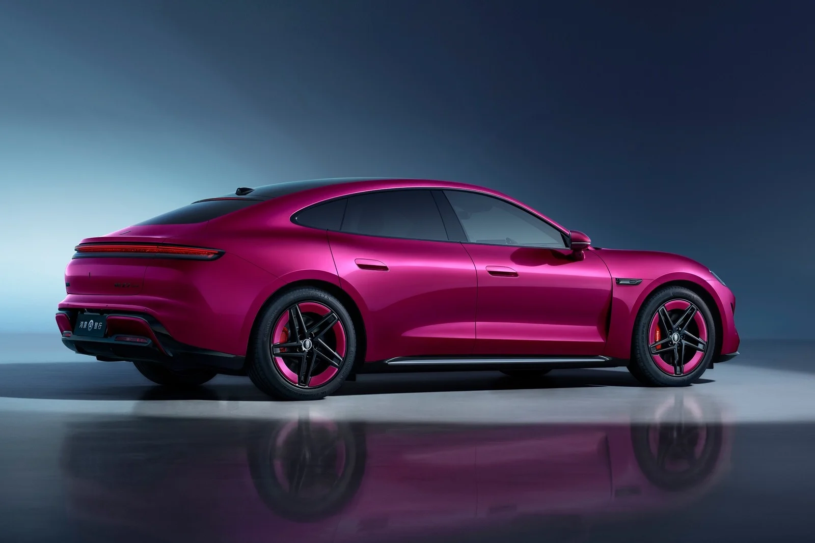 SAIC Z7, Chinese electric car, Porsche-inspired EV, Huawei Tuling platform, electric sedan, electric wagon, SAIC Z7T, 2024 electric vehicle 4