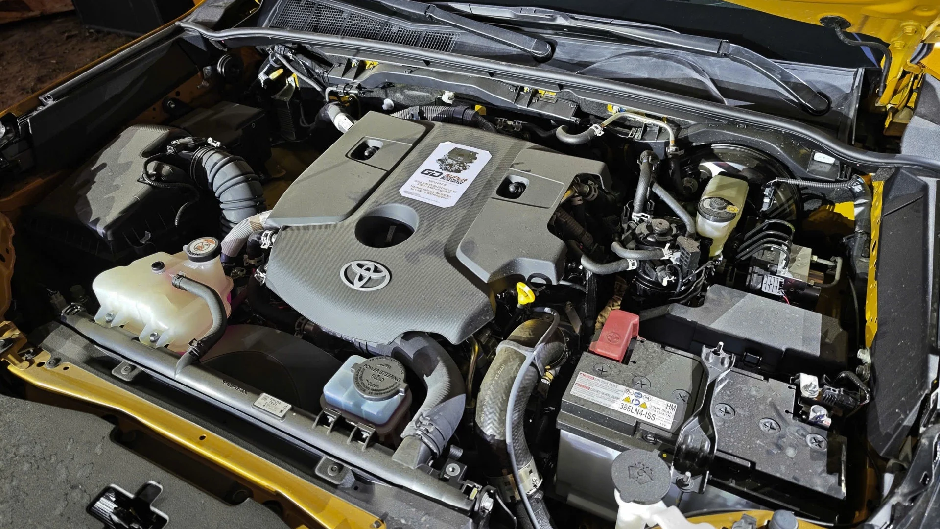 Toyota Fortuner 2026, new Toyota SUV, Toyota Hilux design, off-road SUV, cyber sumo design, Toyota interior technology, 2.8L turbo engine 6