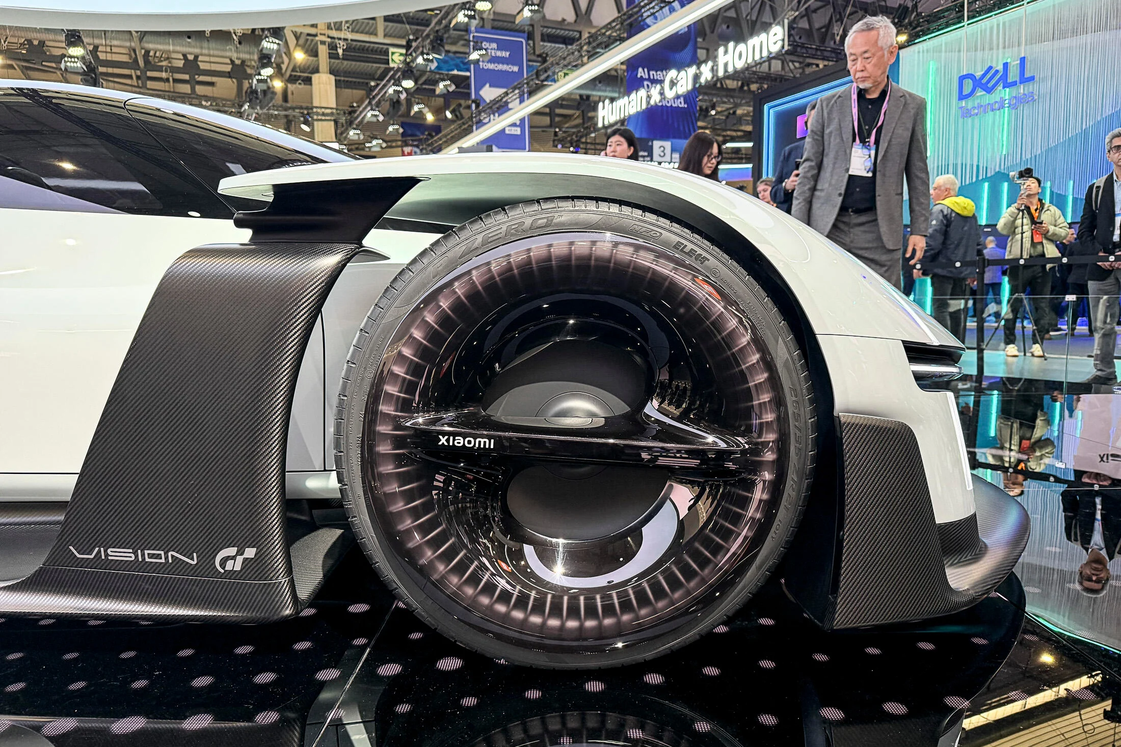 Xiaomi Vision Gran Turismo, electric hypercar, 1900 horsepower, MWC Barcelona 2026, Chinese supercar, automotive concept, cutting-edge aerodynamics 6