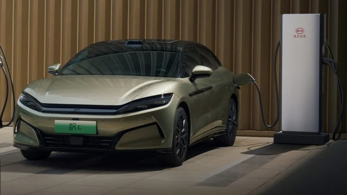 electric vehicles, EV sales 2025, BYD Tesla competition, top electric car brands, hybrid vehicles, global EV market, PHEV market share 2