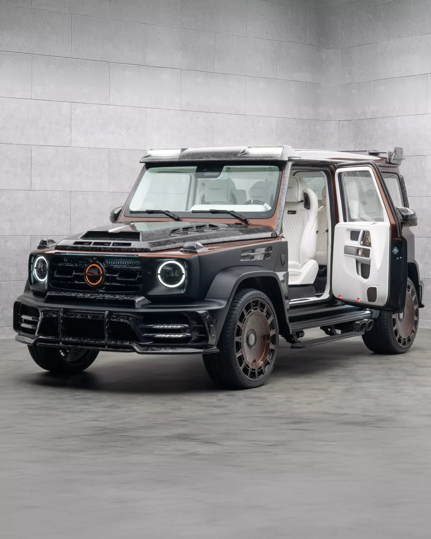 Mansory Gronos Coupe, Mercedes G-Class limited edition, 900 horsepower SUV, suicide doors, luxury custom SUV, exclusive supercar, carbon fiber car 3