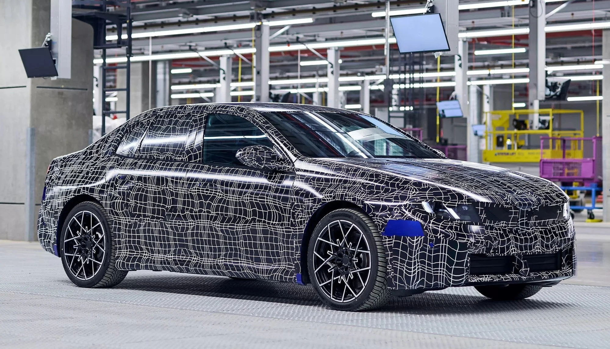 BMW i3, electric sedan, 800V charging, 2026 car launch, Neue Klasse, 800km range, BMW electric vehicle, fast charge EV 4