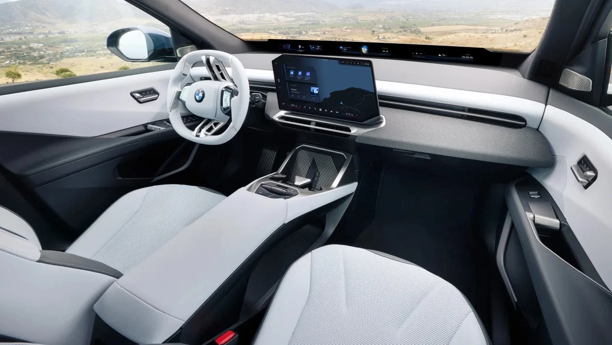 BMW iX3, electric SUV, Neue Klasse, fast charging, Indonesia auto show, Thailand auto show, luxury electric vehicle, Vietnam EV market 9