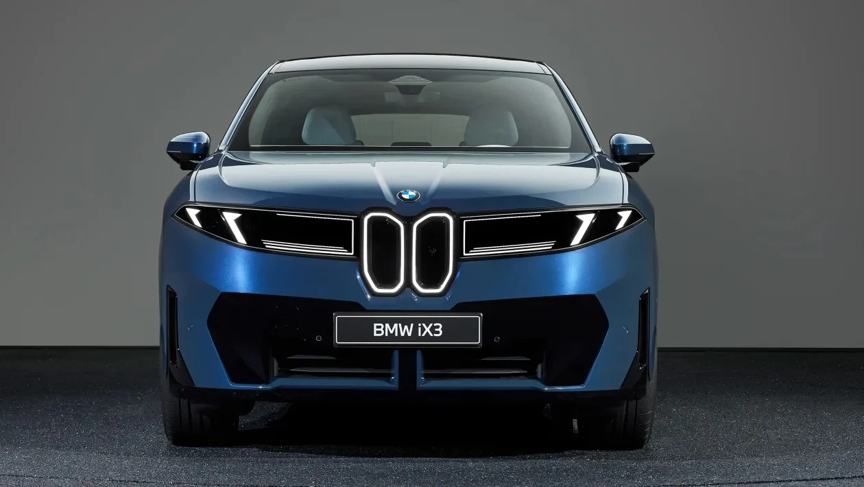 BMW iX3, electric SUV, Neue Klasse, fast charging, Indonesia auto show, Thailand auto show, luxury electric vehicle, Vietnam EV market 6