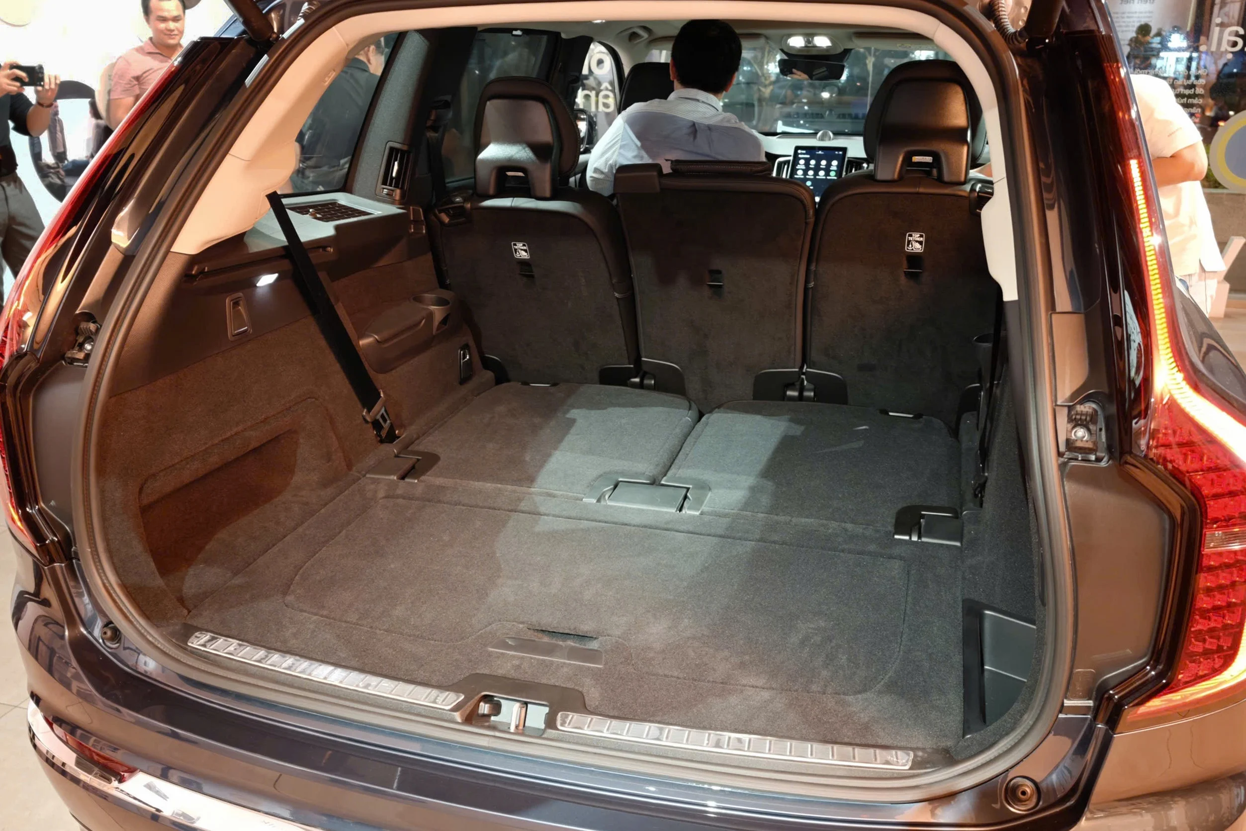 Volvo XC90 2026, Volvo SUV Vietnam, Volvo XC90 price, luxury SUV Vietnam, hybrid SUV, Volvo facelift, Volvo XC90 specs 10