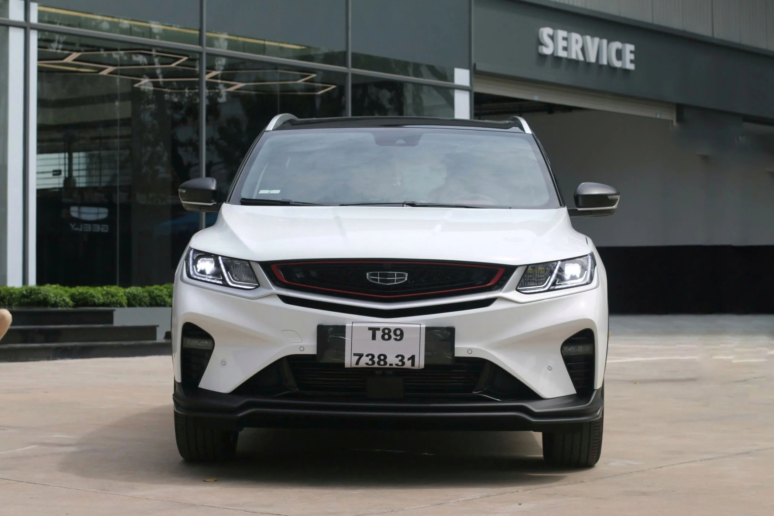 Geely Coolray, Geely Coolray facelift, B-segment SUV, Vietnam automotive market, 1.5L turbo engine, ADAS features, Proton X50 price 3