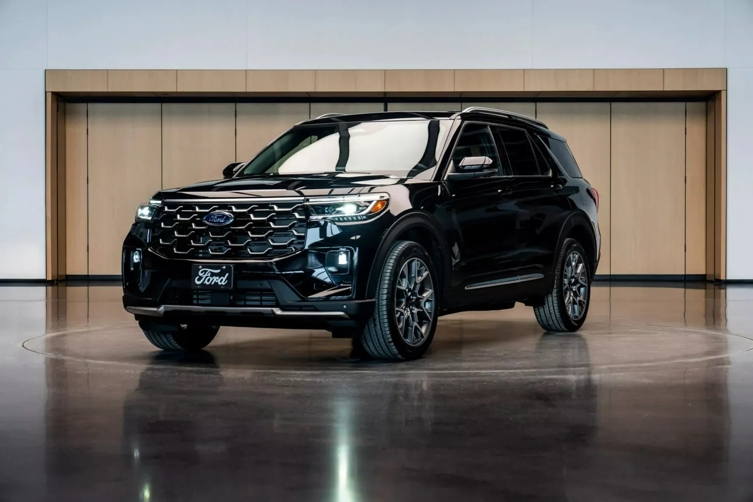 Ford Explorer, Pope gift car, custom hybrid SUV, limited edition Ford, Chicago built SUV, Pope Leo XIV vehicle, Ford Explorer hybrid, exclusive SUV gift 2